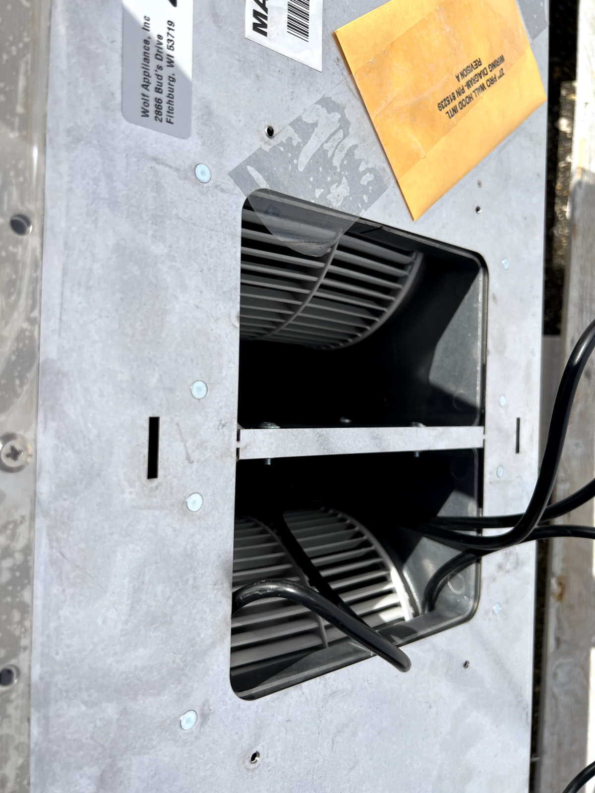 Wolf Pro wall Hood Extractor Blower ICBPW302718 Subzero appliance 30 inch