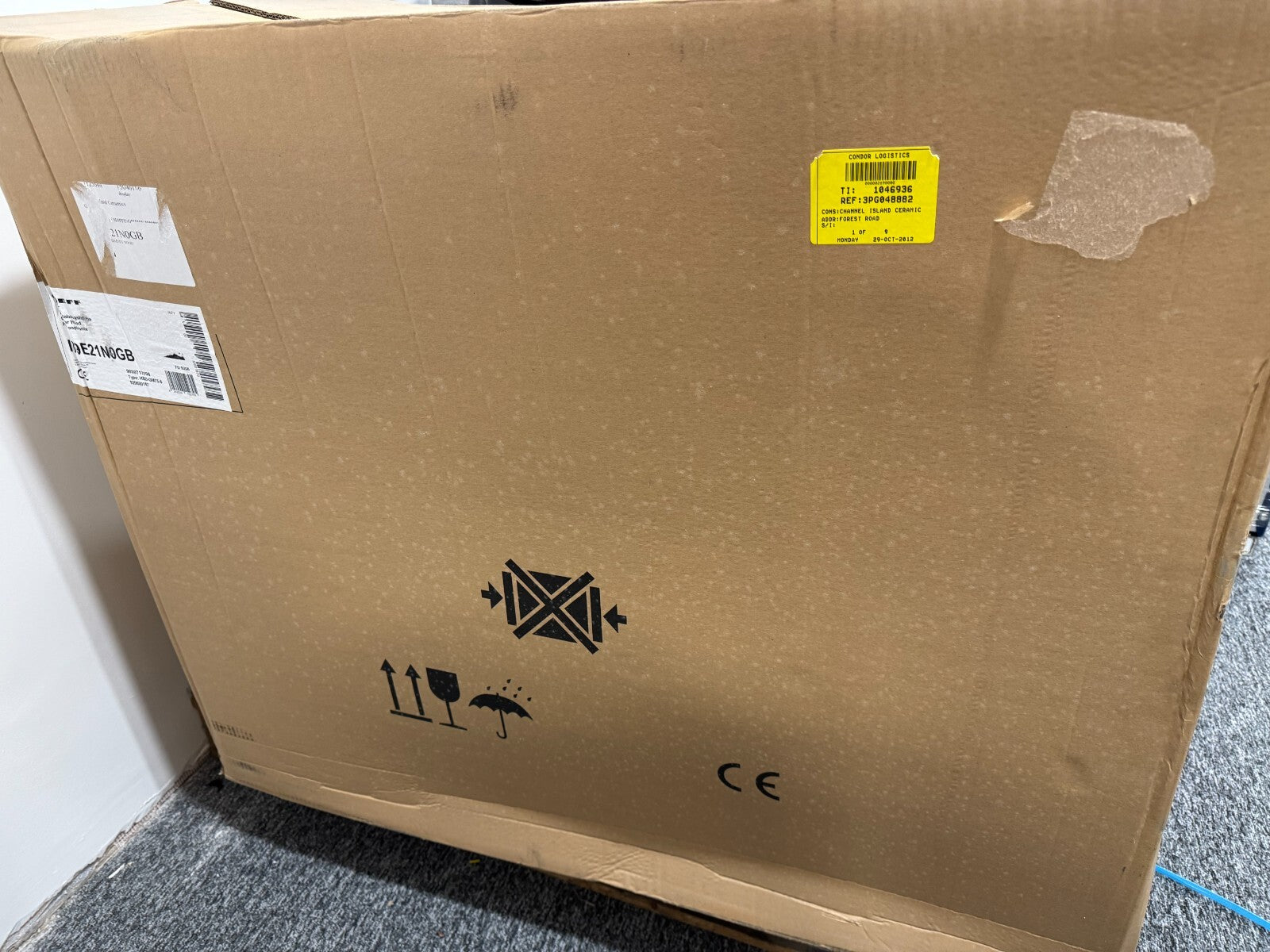 NEW Neff I89E21N0GB Flat Glass 90cm Wide Island Hood Extractor Appliance BR2021