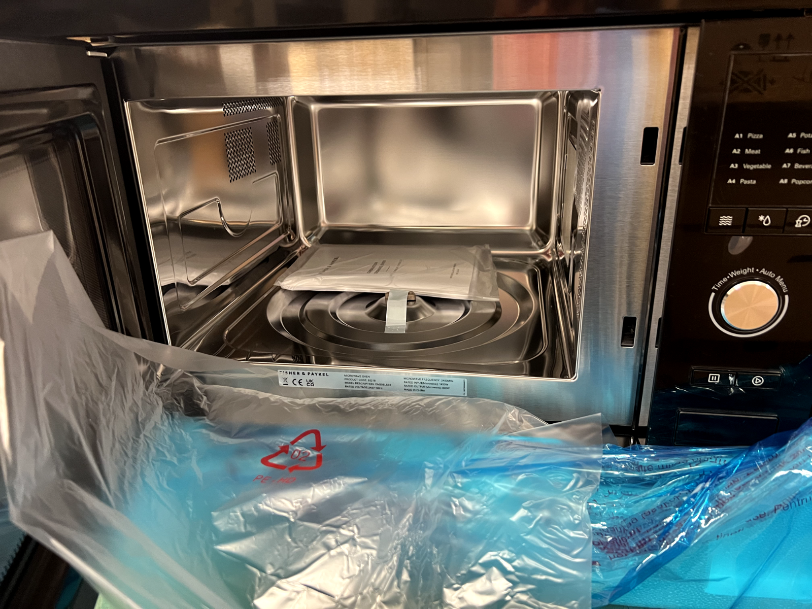 New Fisher & Paykel OM25BLSB1 COMBI microwave oven Built in BLACK Miele neff