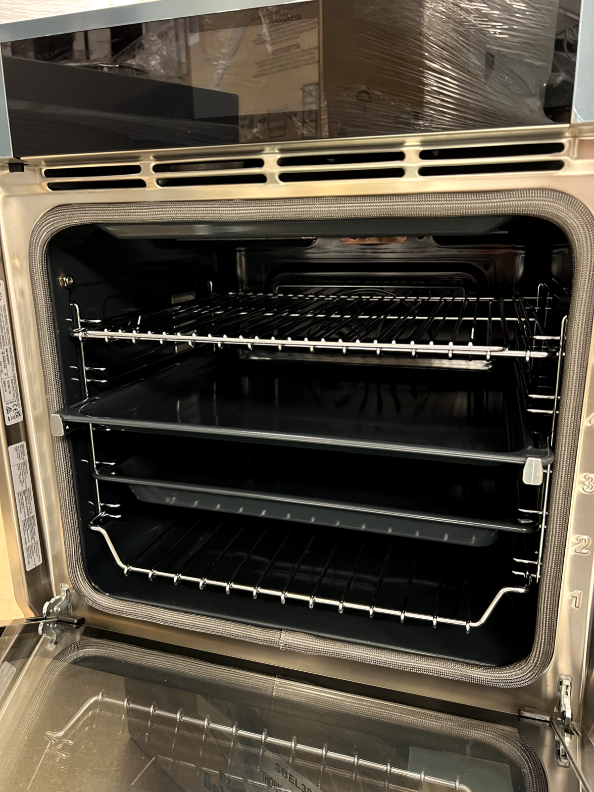New Bertazzoni Modern F6011MODPTX Built in Wall Oven Cooker Appliance