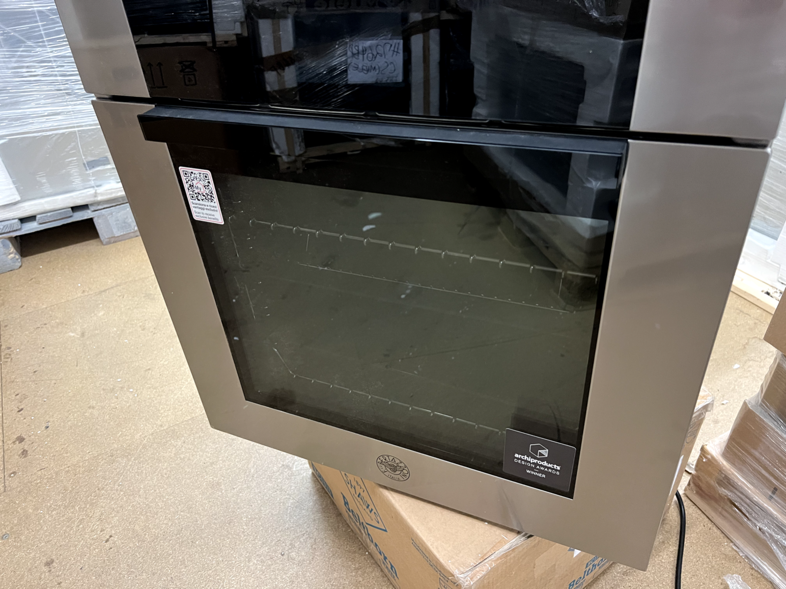New Bertazzoni Modern F6011MODPTX Built in Wall oven Appliance Cooker
