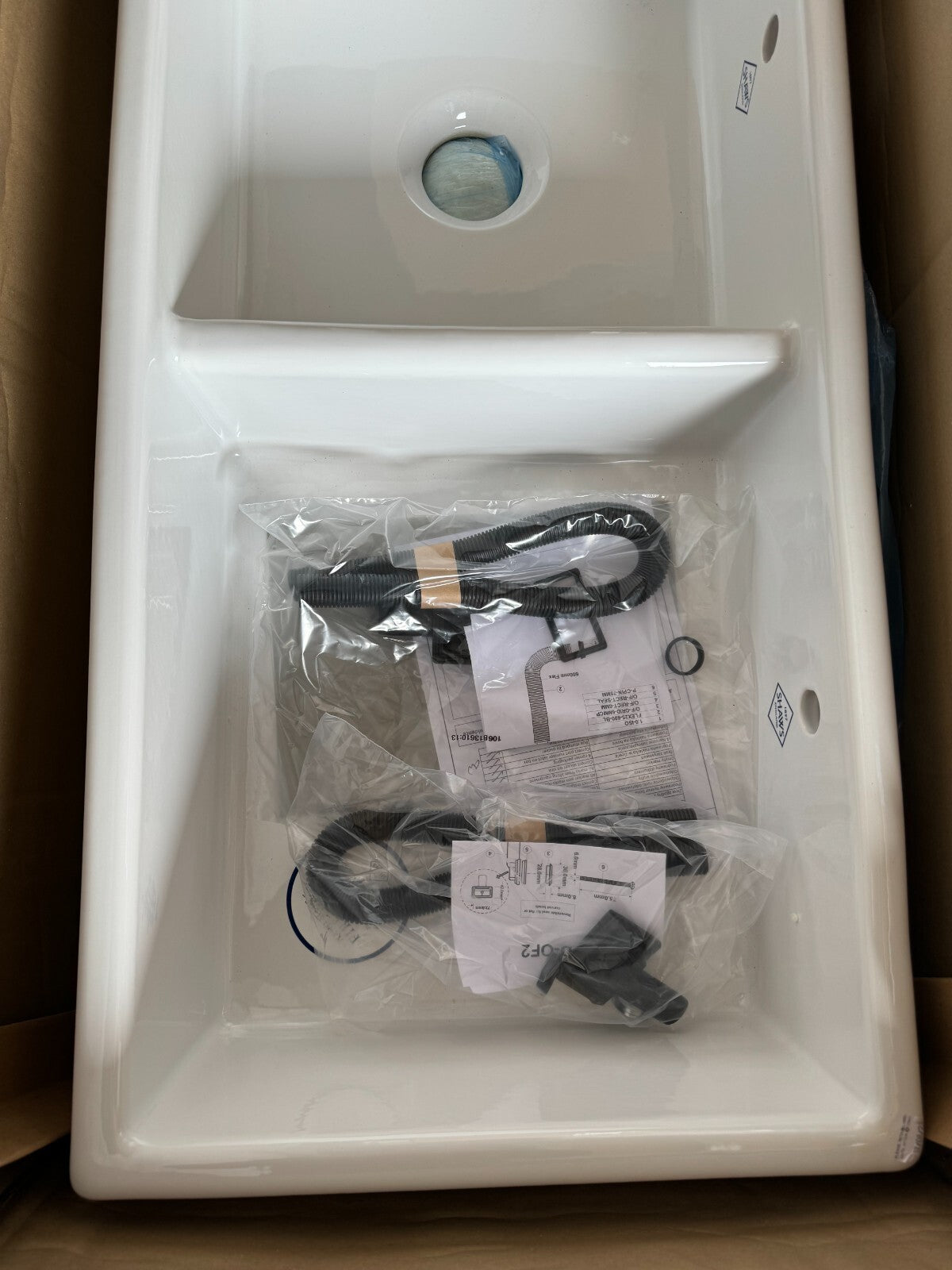 New Shaws Of Darwen SCSH101WH White Ceramic Double Bowl Kitchen Sink damaged 274