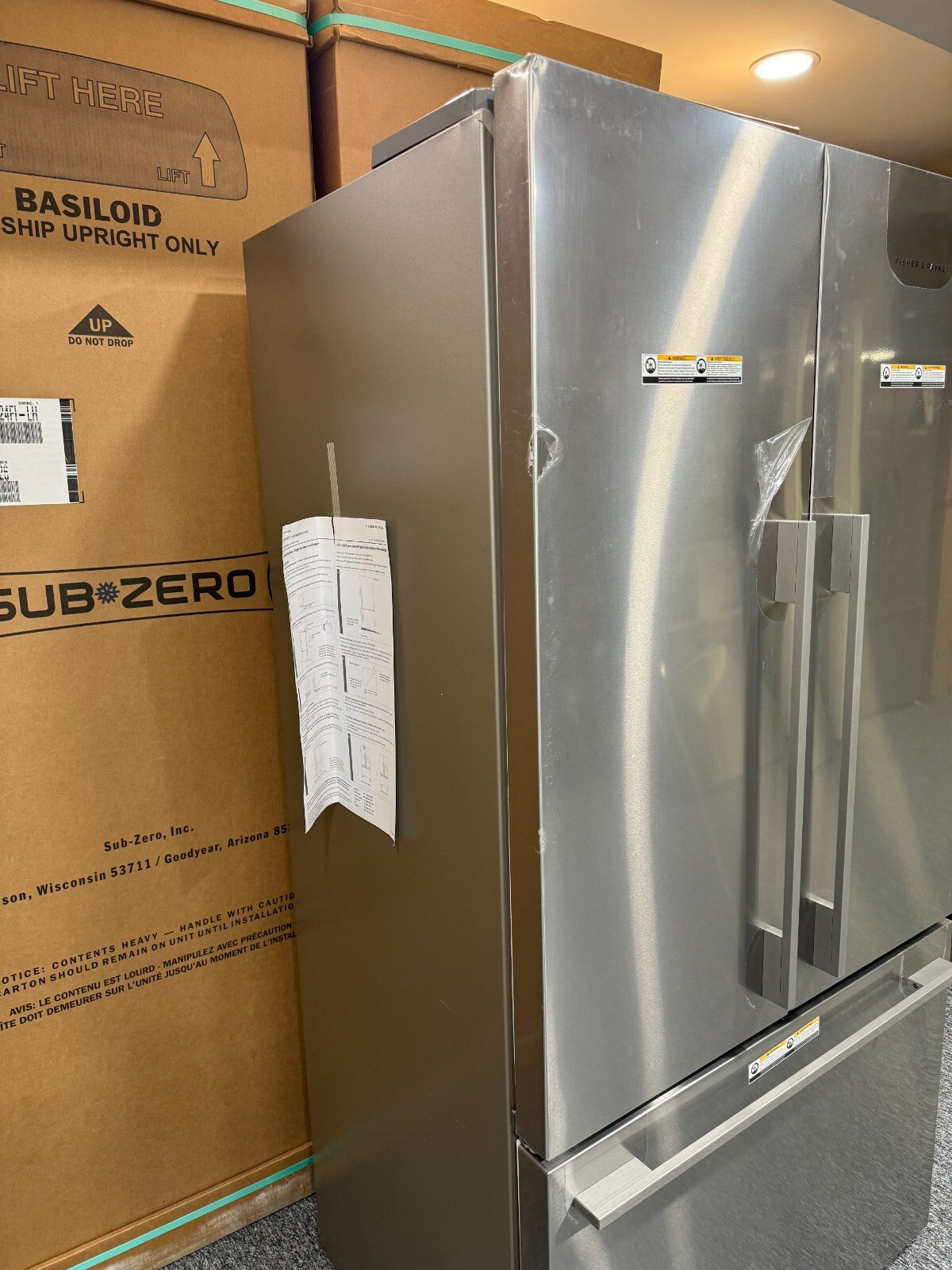 NEW Fisher & Paykel RF610ADJX7 Fridge Freezer Refrigeration Ice Appliance BR580