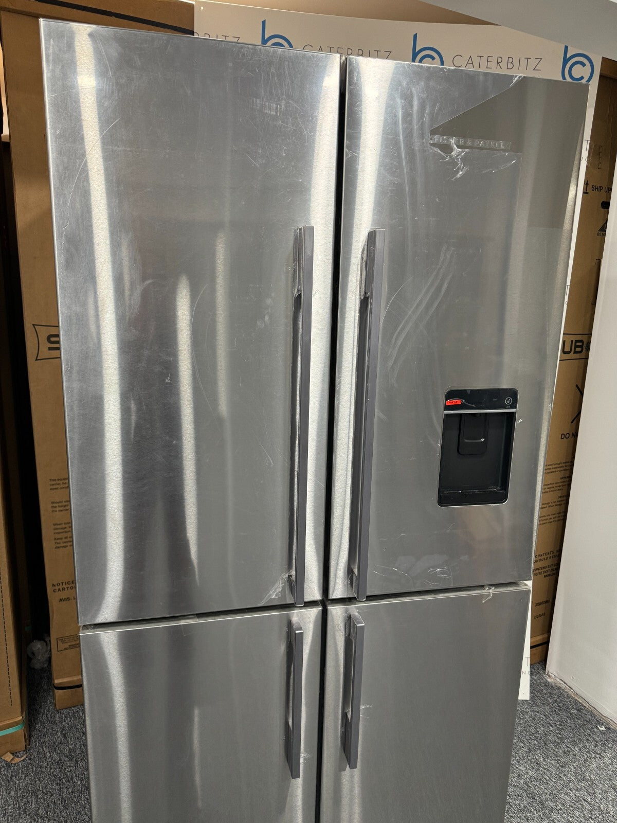 NEW Fisher & Paykel RF605QDUVX1 Fridge Freezer ice water Refrigeration BR446