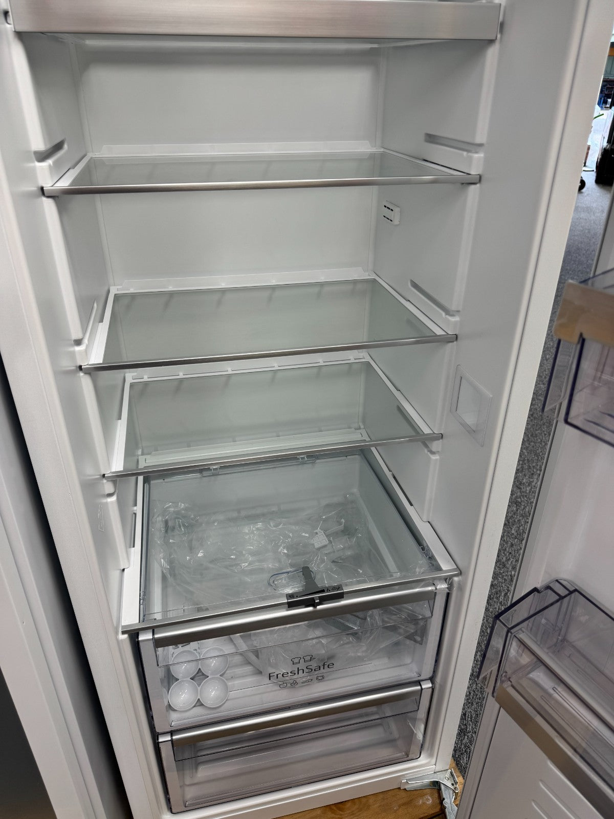 Ex Display Neff KI1813FE0G Integrated Tall Column Fridge Refrigerator BR2357