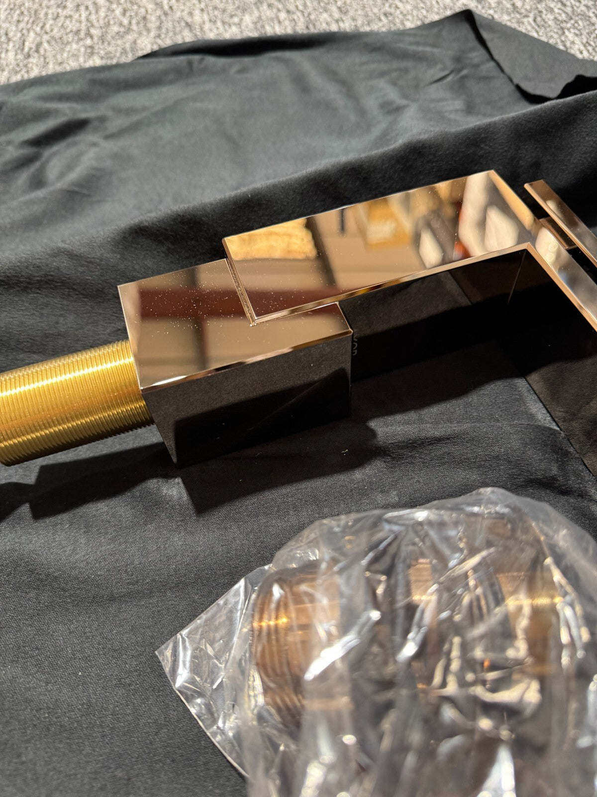 NEW AXOR 46010300 Hansgrohe Edge Lever Basin Mixer Tap 130 Waste RED GOLD BR883