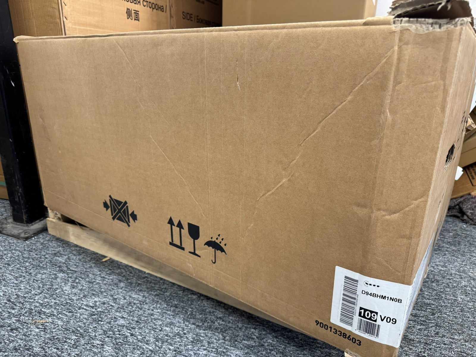 New Neff D94BHM1N0B N50 90cm wall Chimney Cooker Hood Extractor BR2370