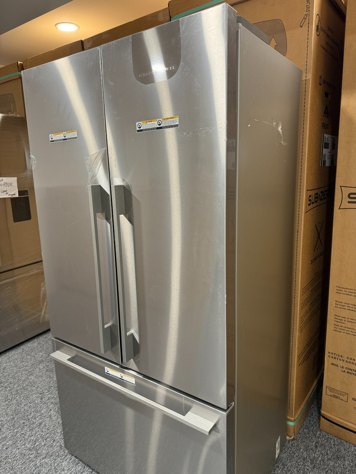 NEW Fisher & Paykel RF610ADJX7 Fridge Freezer Refrigeration Ice Appliance BR580