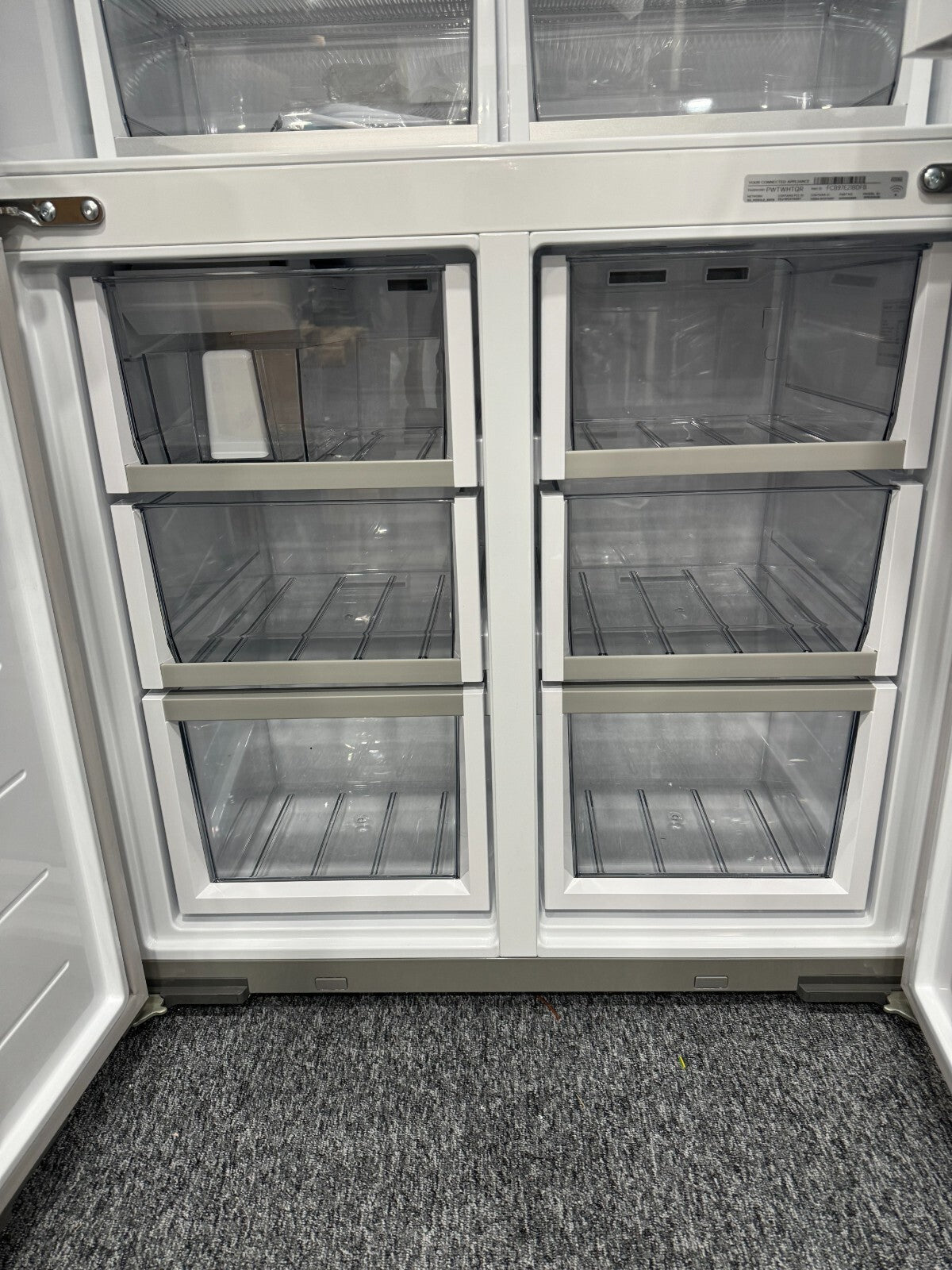 NEW Fisher & Paykel RF605QNUVX1 Fridge Freezer Freestanding Refrigerator BR581