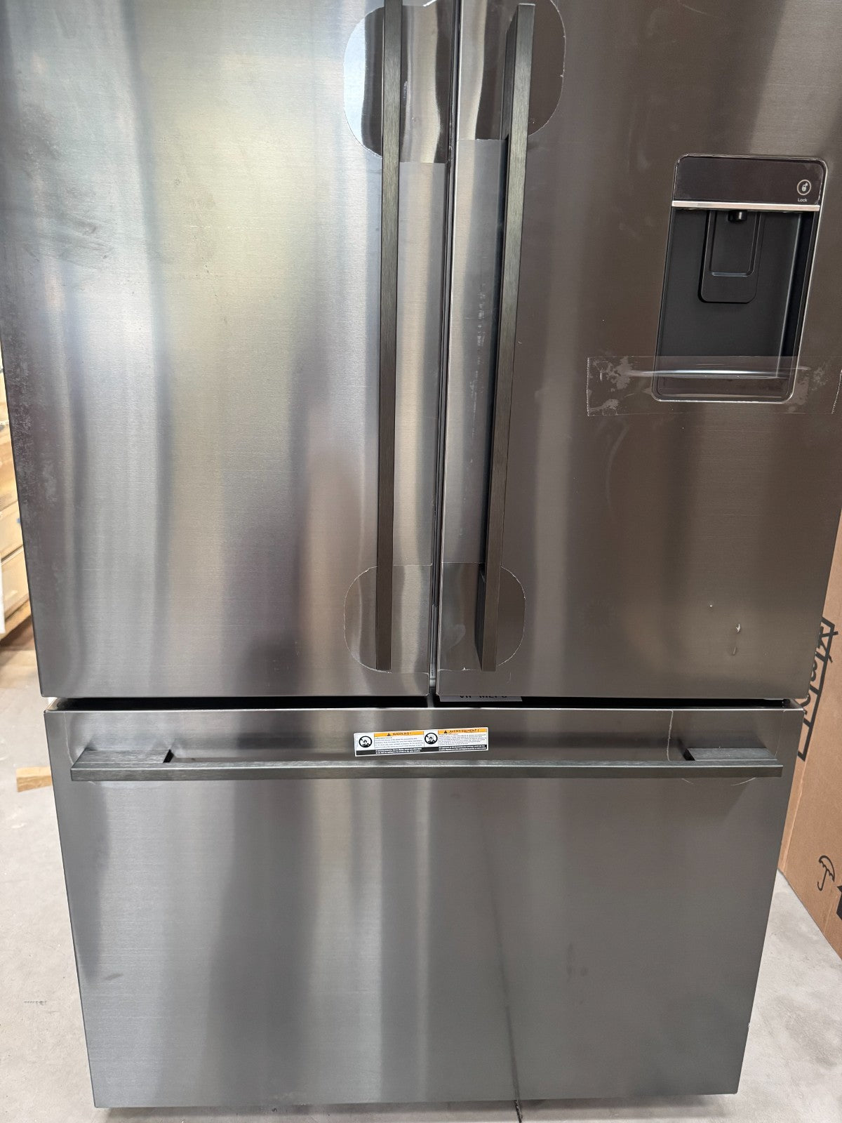NEW Fisher & Paykel RF540ADUB7  Freestanding French Door Fridge Freezer BR2354
