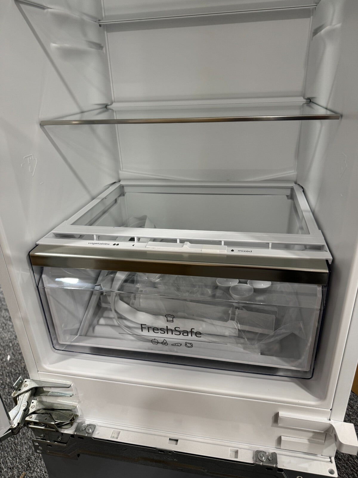 UNUSED Neff KI5872FE0G 177cm Integrated 70/30 Fridge Freezer built in BR2212