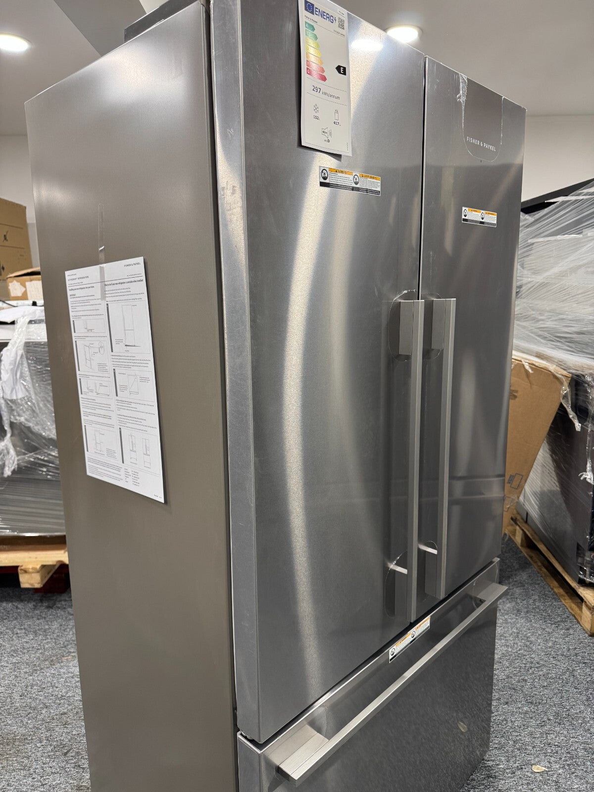 New Fisher & Paykel RF610ADX6 freestanding french door fridge freezer BR2238