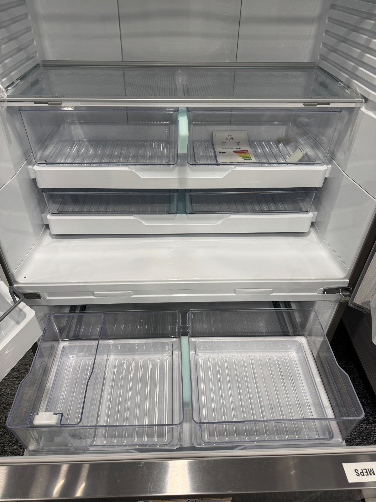 NEW UNUSED Fisher & Paykel RF610ADJX6 Fridge Freezer Freestanding BR2317