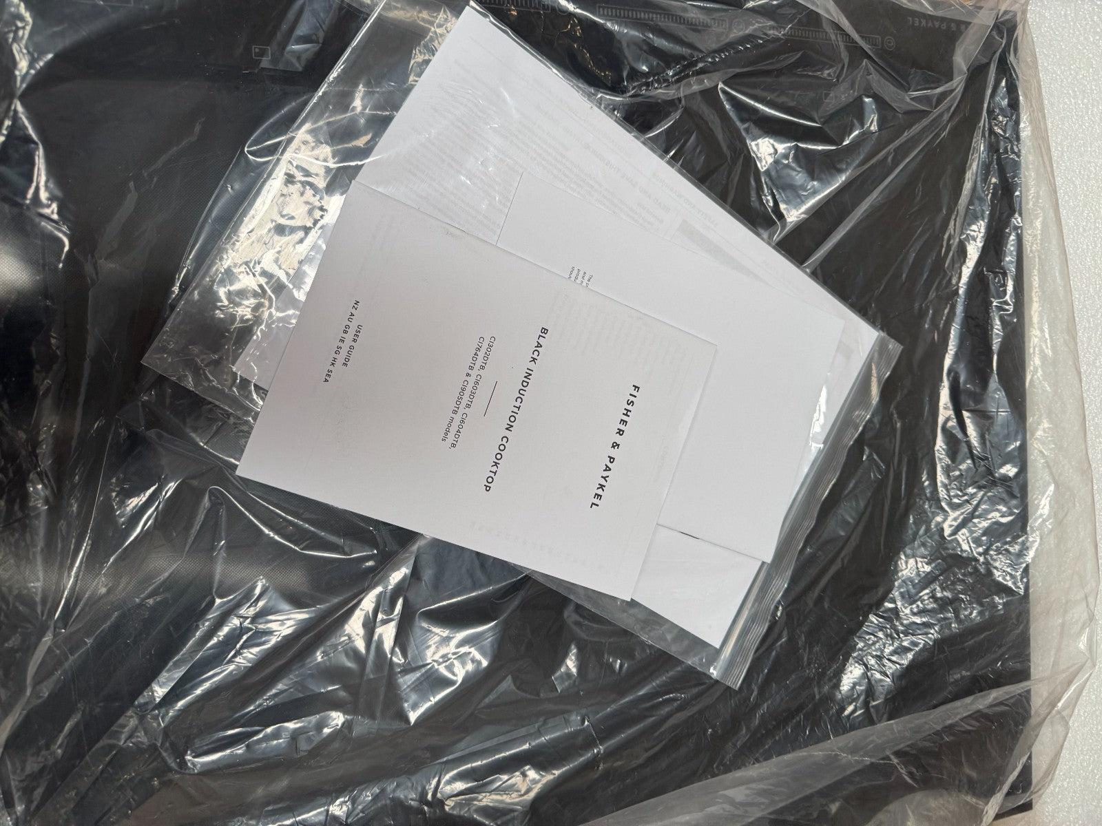 NEW Unused Fisher & Paykel CI604DTB4 Cooktop Induction Electric Hob BR2350 /2352