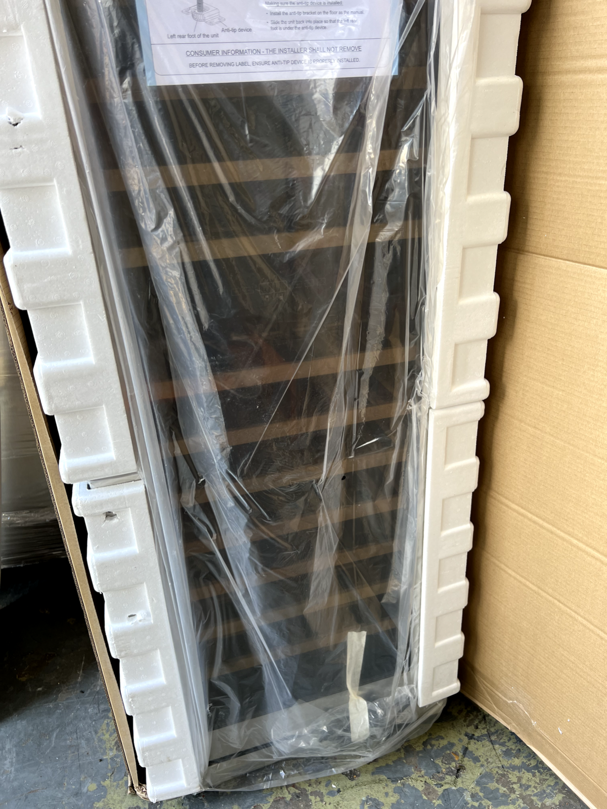 New Mquvee Wine Cooler Drinks Fridge appliance Refrigeration WCD187SH