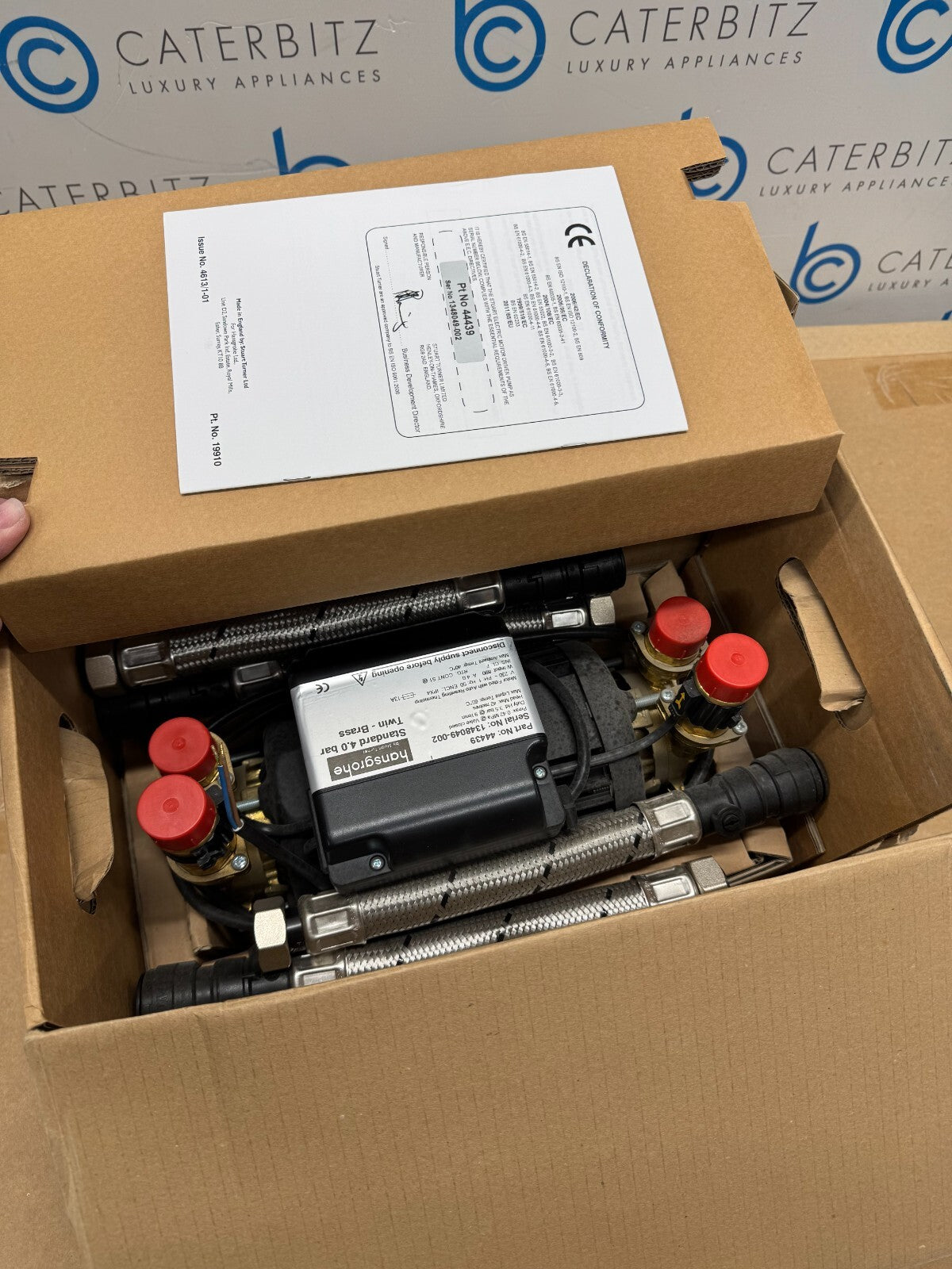 NEW HANSGROHE 07002052 Monsoon Positive 4bar Twin Pump Stuart Turner 44439 BR760
