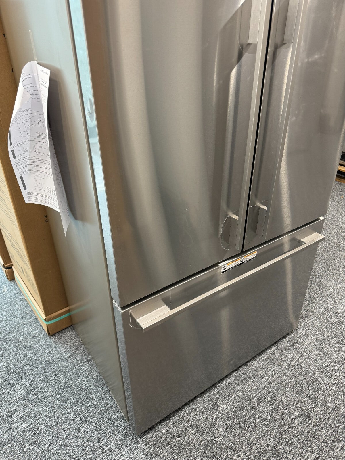 NEW Fisher & Paykel RF610ADJX7 Fridge Freezer Refrigerator appliance BR588