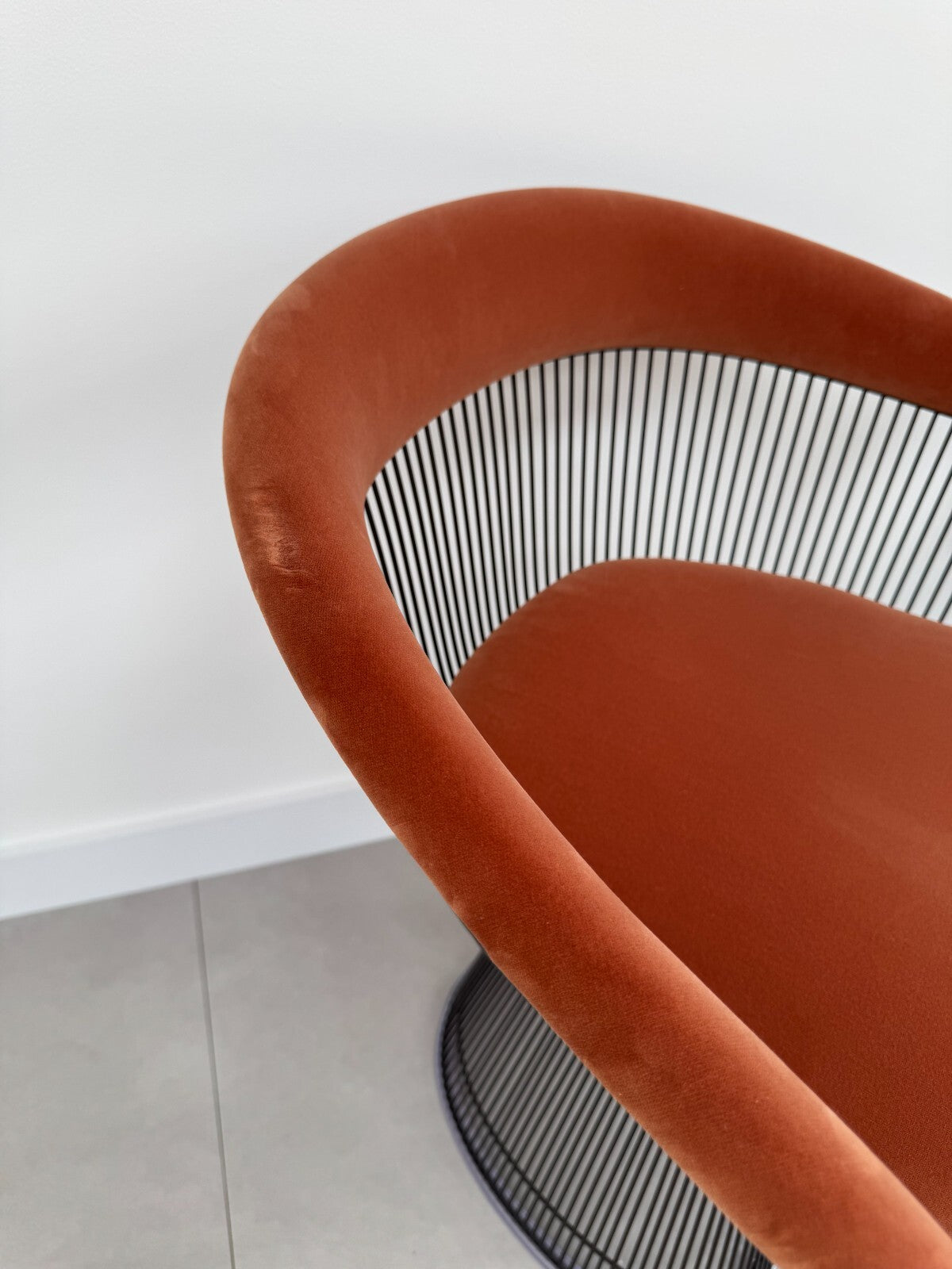 2 Ex Display Knoll Studio Warren Platner Side Chair Orange AX013