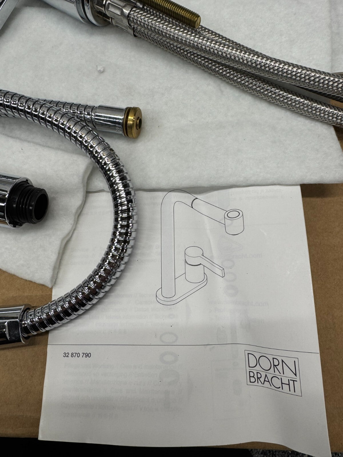 NEW Dornbracht ELIO 32870790 Single lever mixer Pull out spray Kitchen Tap BR755