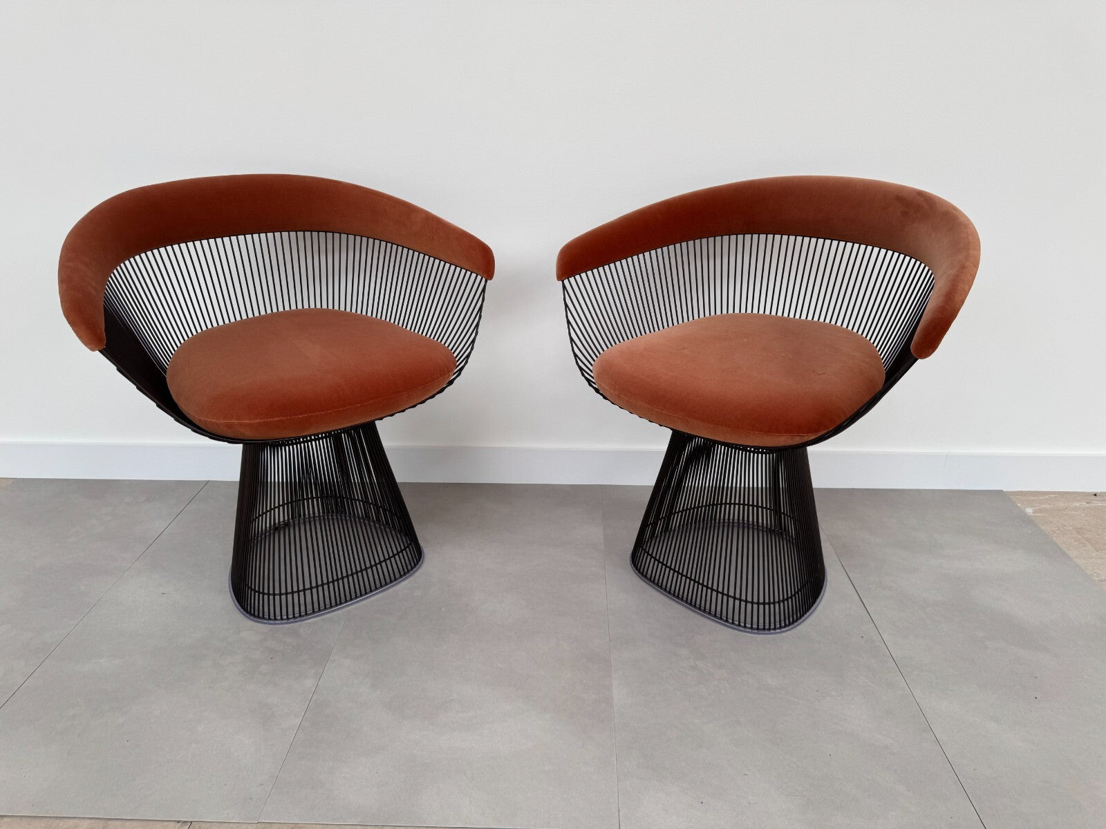 2 Ex Display Knoll Studio Warren Platner Side Chair Orange AX013
