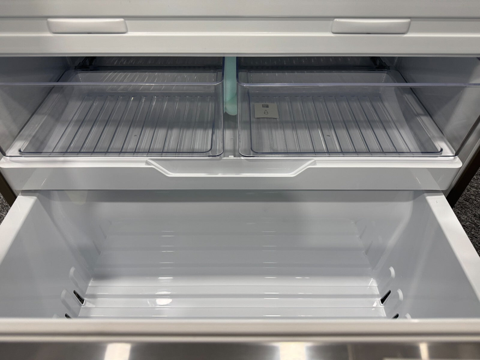 New Fisher & Paykel RF610ADX6 freestanding french door fridge freezer BR2238