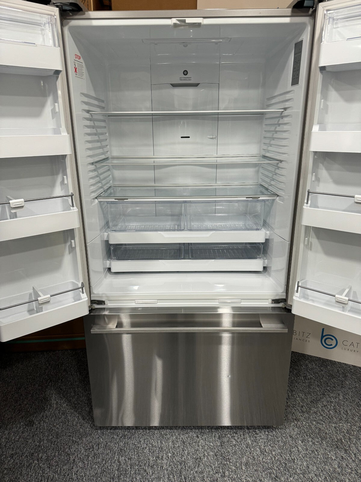 New Fisher & Paykel RF610ADJX7 Fridge Freezer Refrigerator French Door BR582 ICE