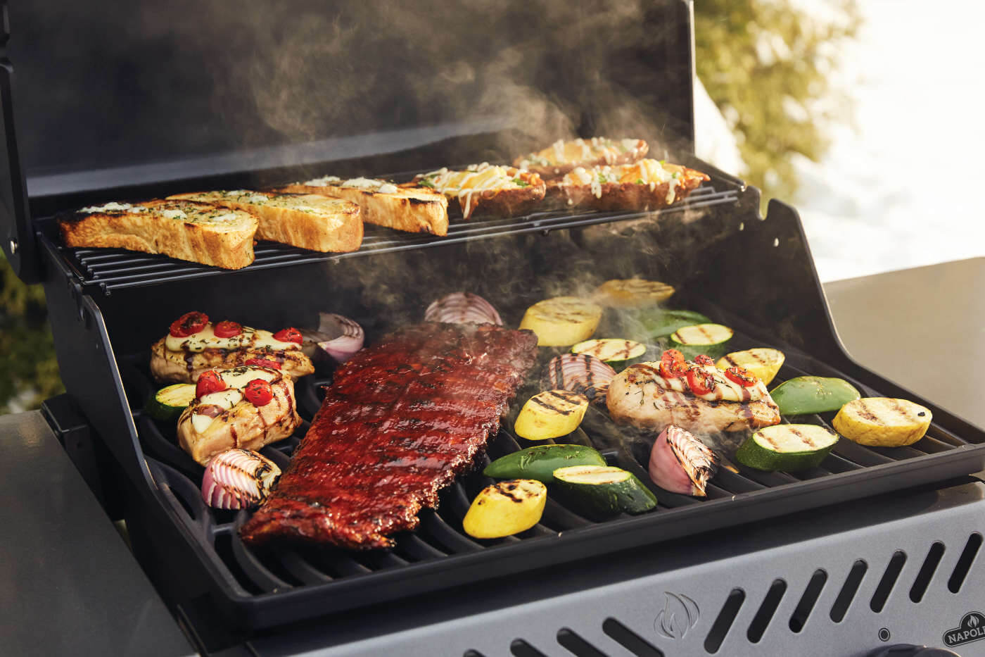 Freestyle 365 Gas Grill | Propane BBQ | JETFIRE Ignition | Cast Iron Cooking Grids | 3 Burner Grill | Outdoor BBQ UK | Caterbitz