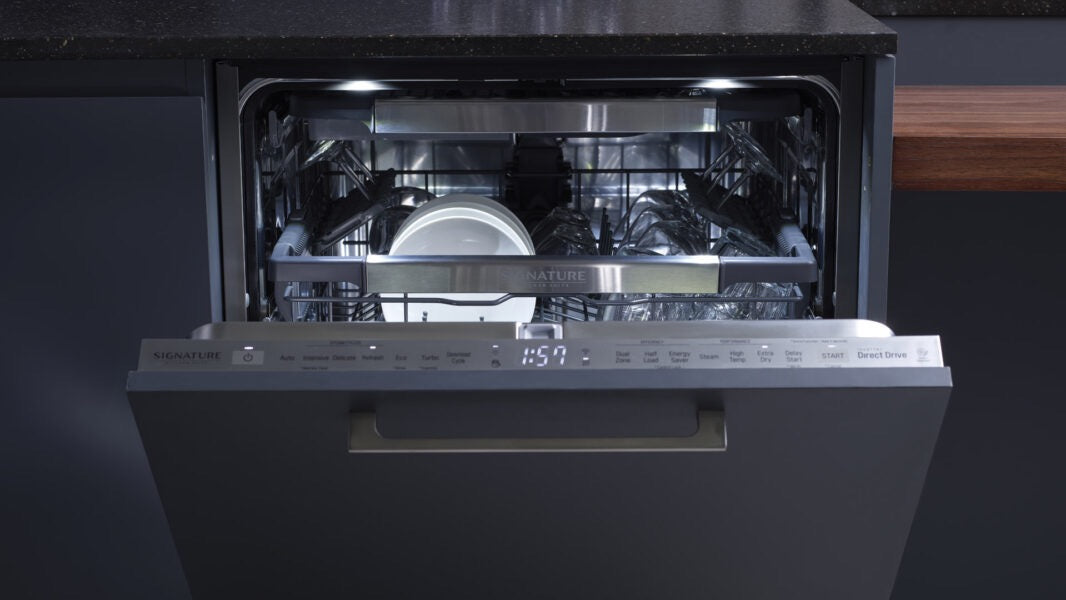 Signature Kitchen Suite PowerSteam Dishwasher