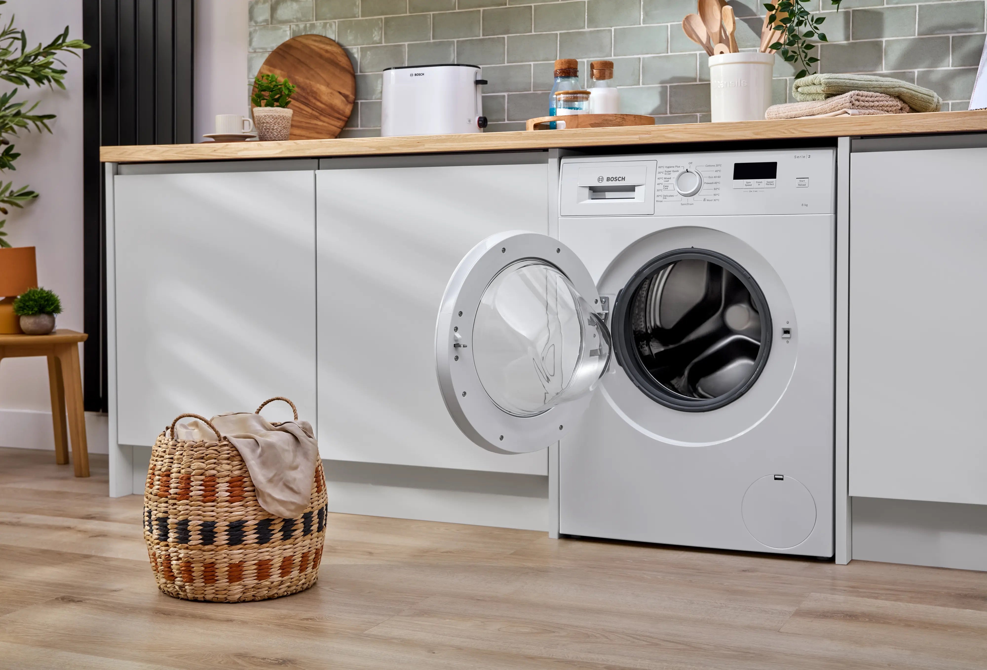Bosch Series 2 Washing machine, front loader 8 kg max. 1400 rpm - WGE03408GB