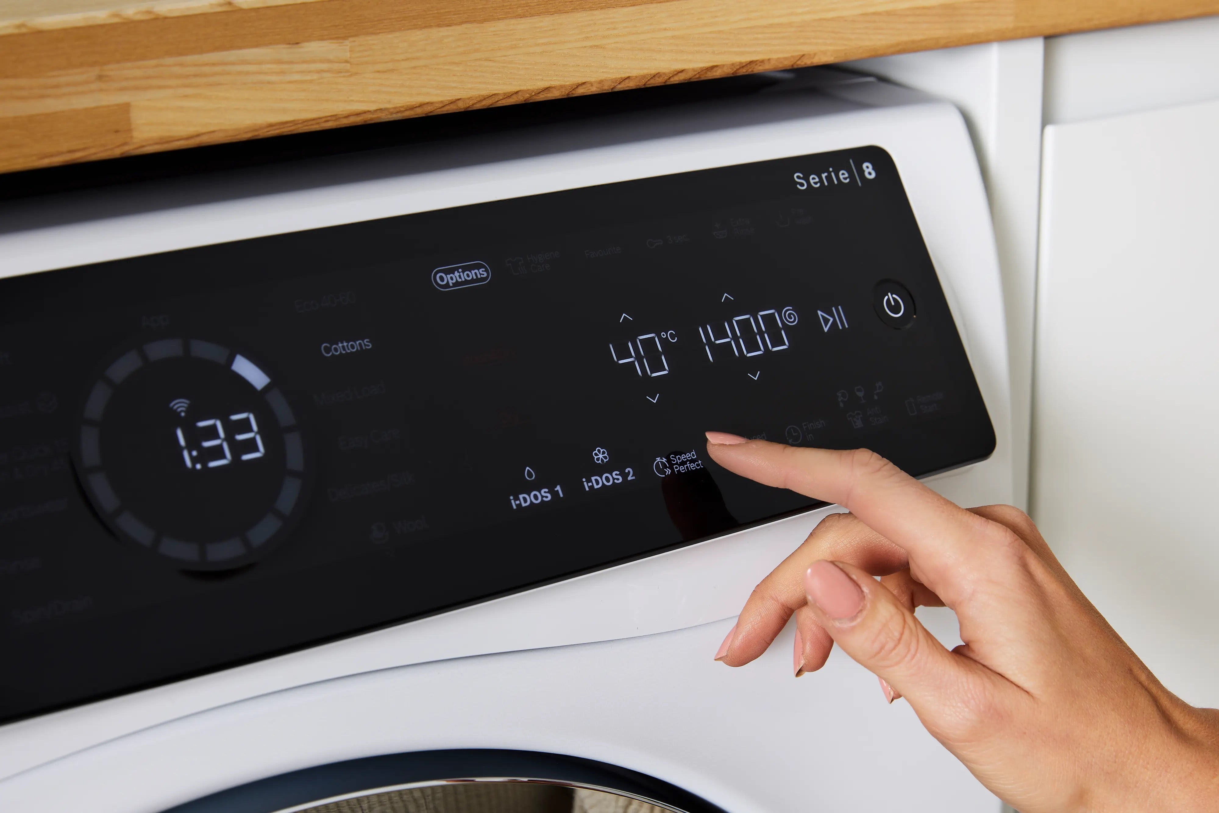 Bosch Series 8 Washer dryer 10.5/6 kg max. 1400 rpm - WNC25410GB