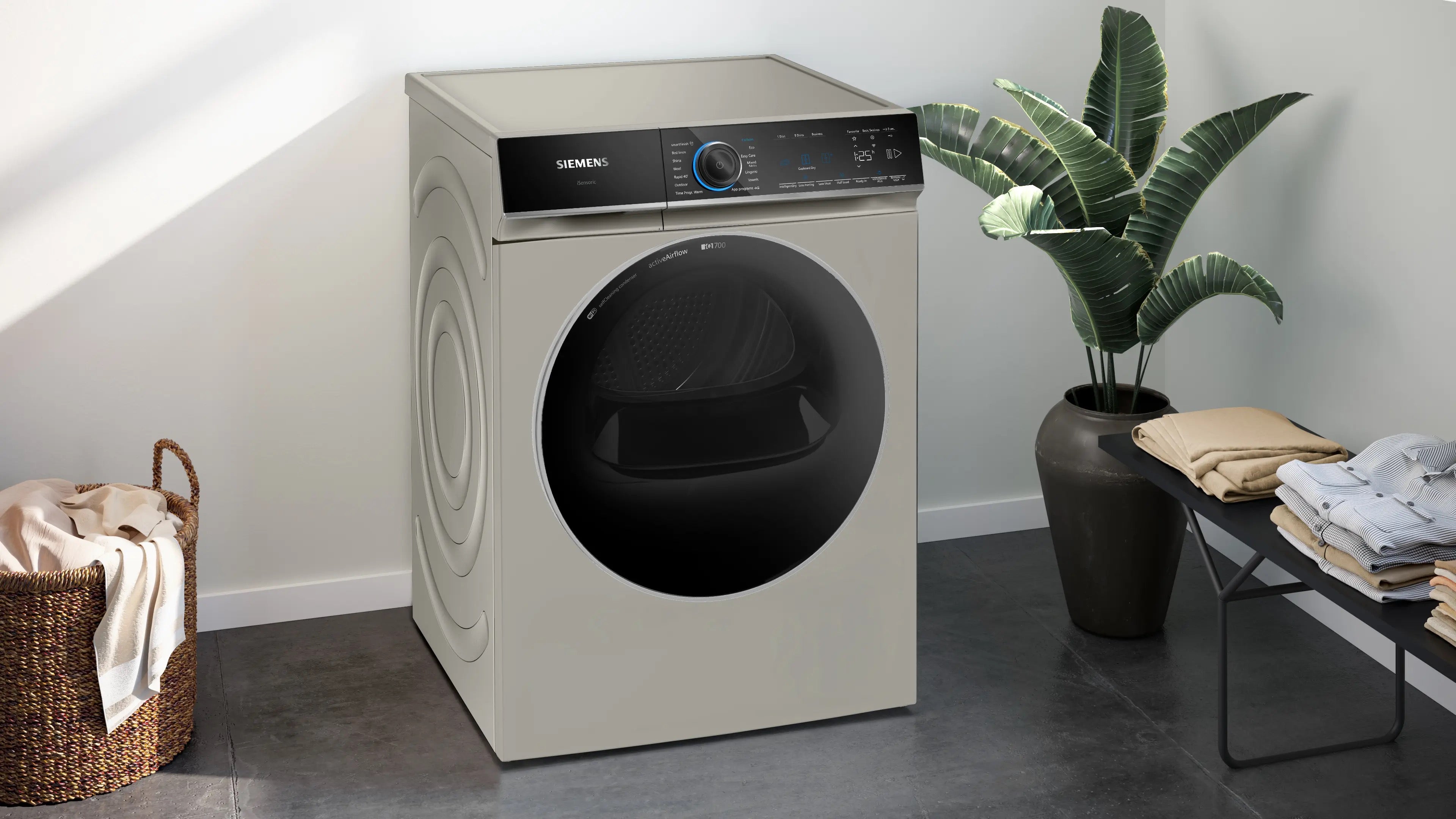 Siemens iQ700 WR47B2CSGB