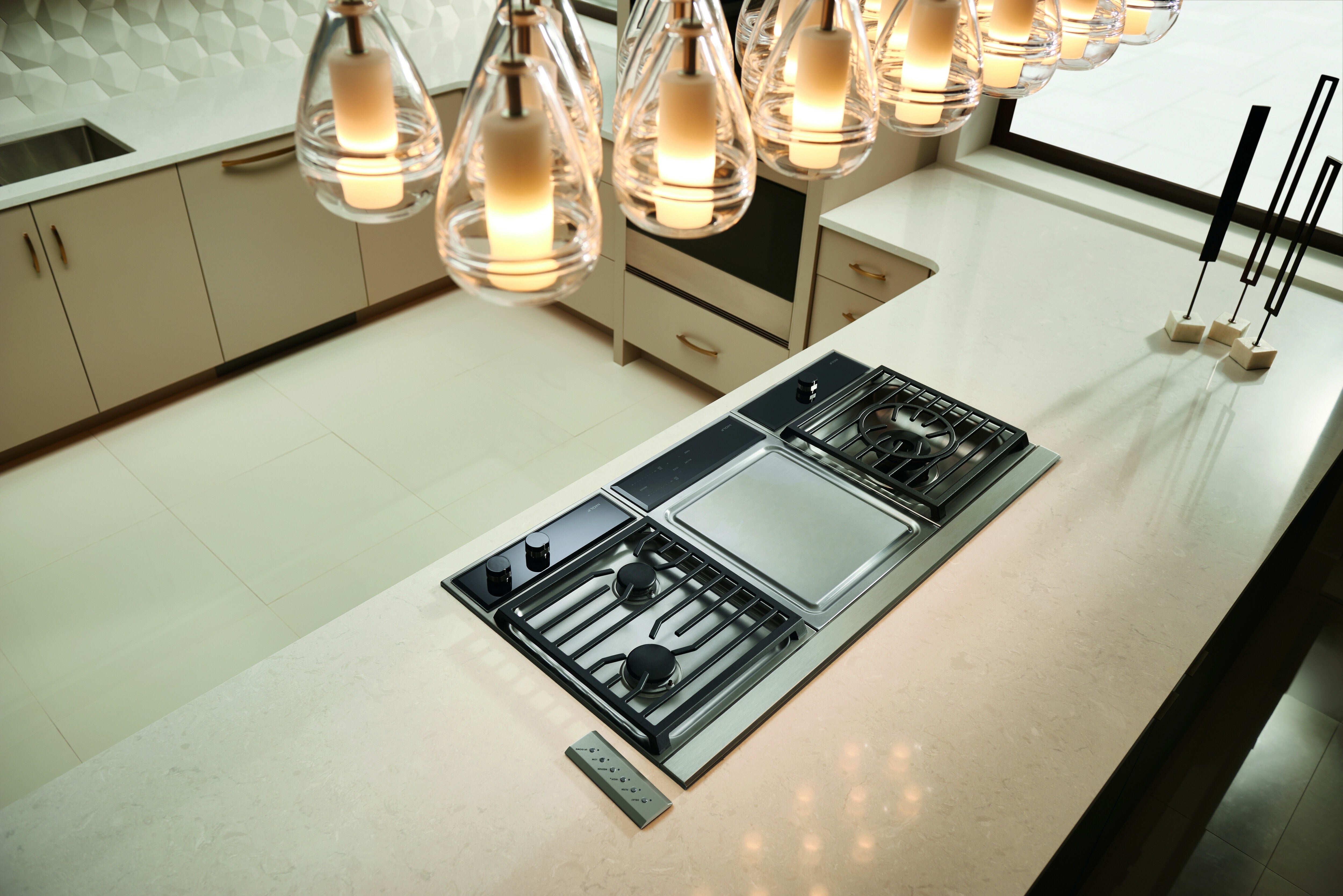 Wolf Transitional Multifunction Cooktop Module ICBMM15TF/S