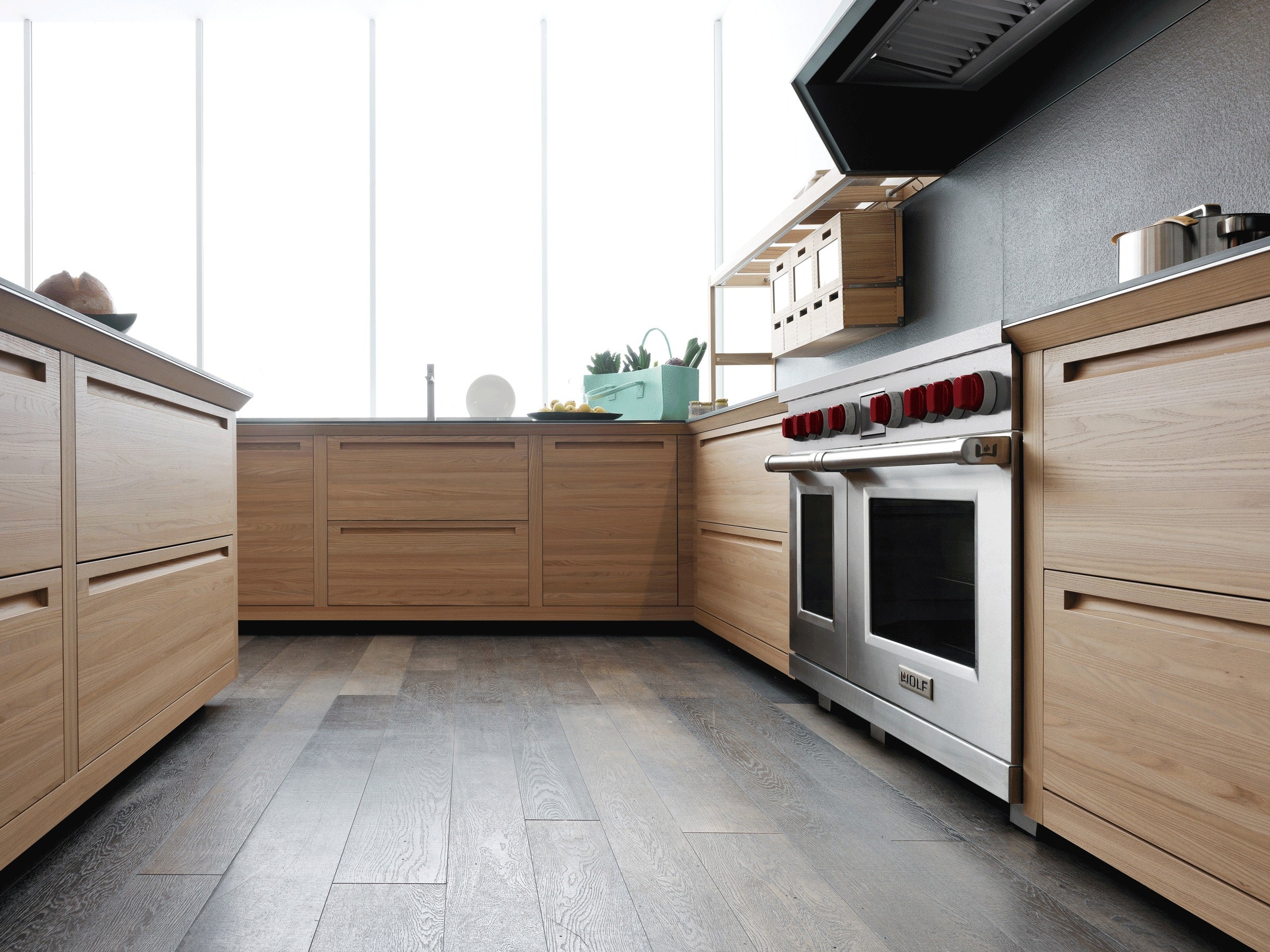 Wolf Dual Fuel Range, 4 Burner with Double Griddle ICBDF48450DG/S/P