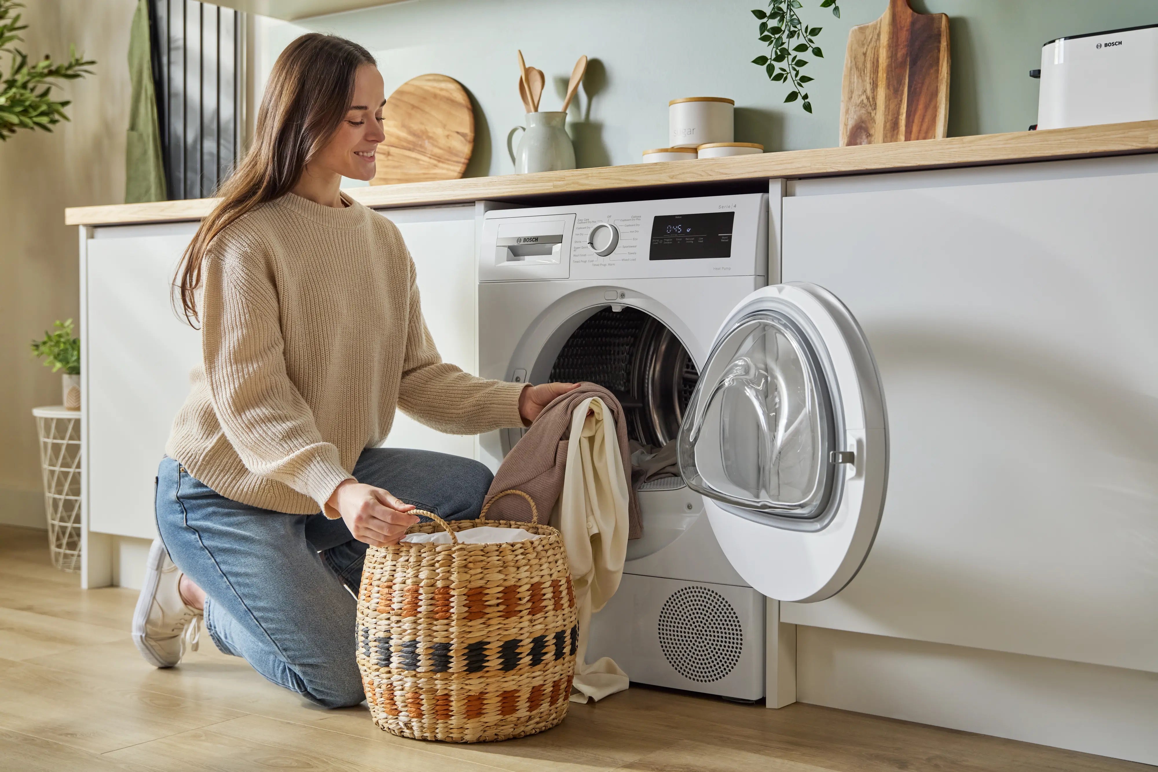 Bosch Series 4 Heat pump tumble dryer 8 kg - WTH85226GB