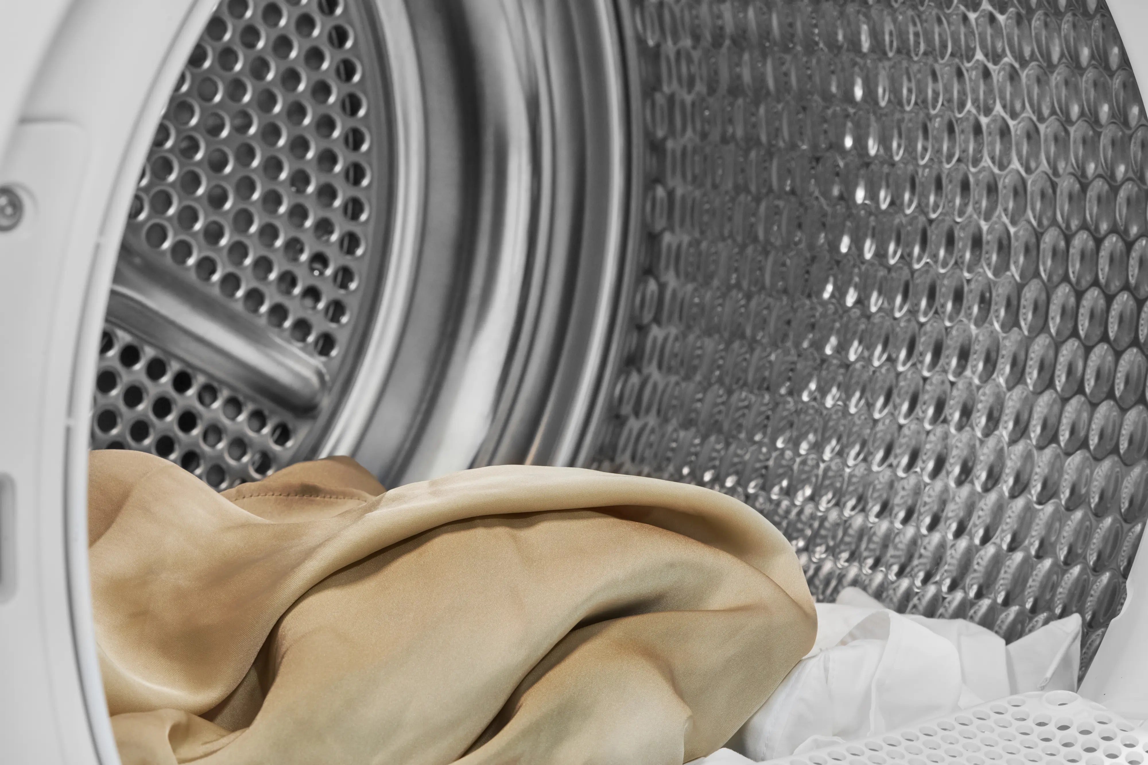 Bosch Series 4 Heat pump tumble dryer 8 kg - WTH85226GB