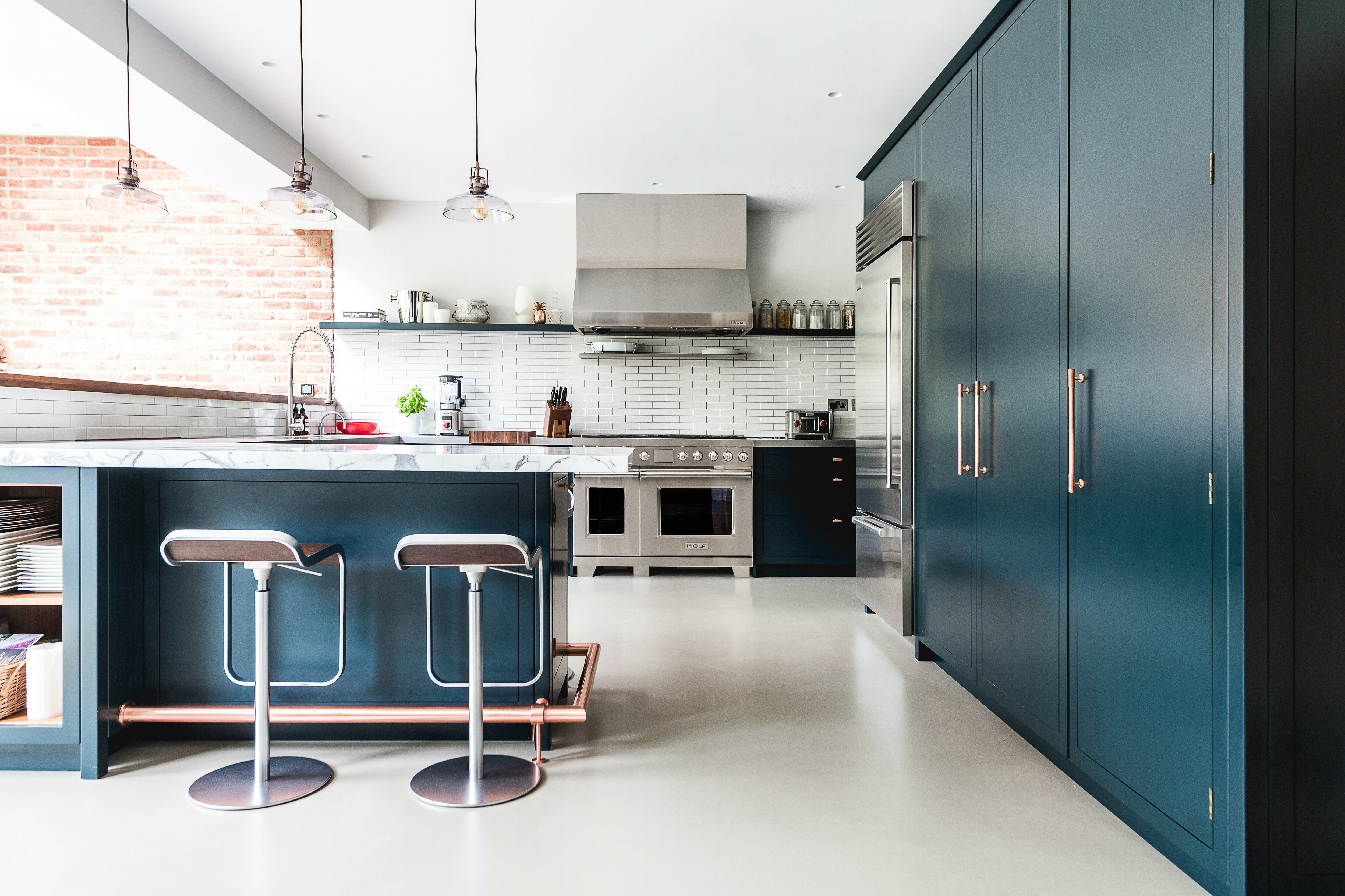 Wolf Dual Fuel Range, 6 Burner and Griddle ICBDF48650G/S/P