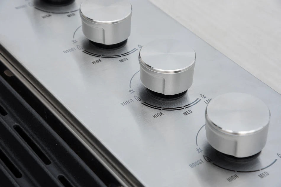 BeefEater Signature Proline Series - 6 Burner Roaster Built-In BBQSignature Proline Series - 6 Burner Roaster Built-In BBQ