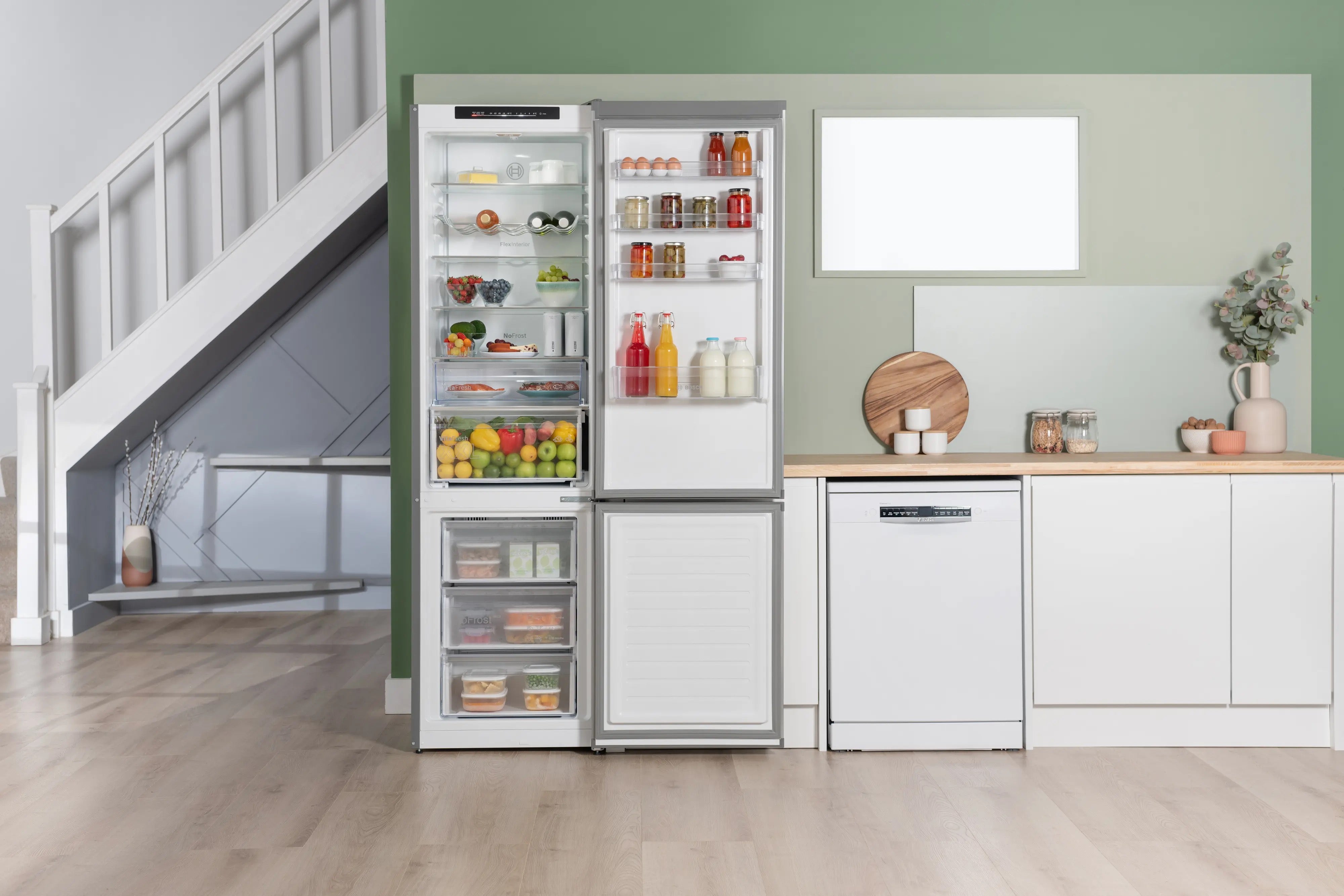 Bosch Series 4 Free-standing fridge-freezer  203 x 60 cm Stainless steel look - KGN392LAGG