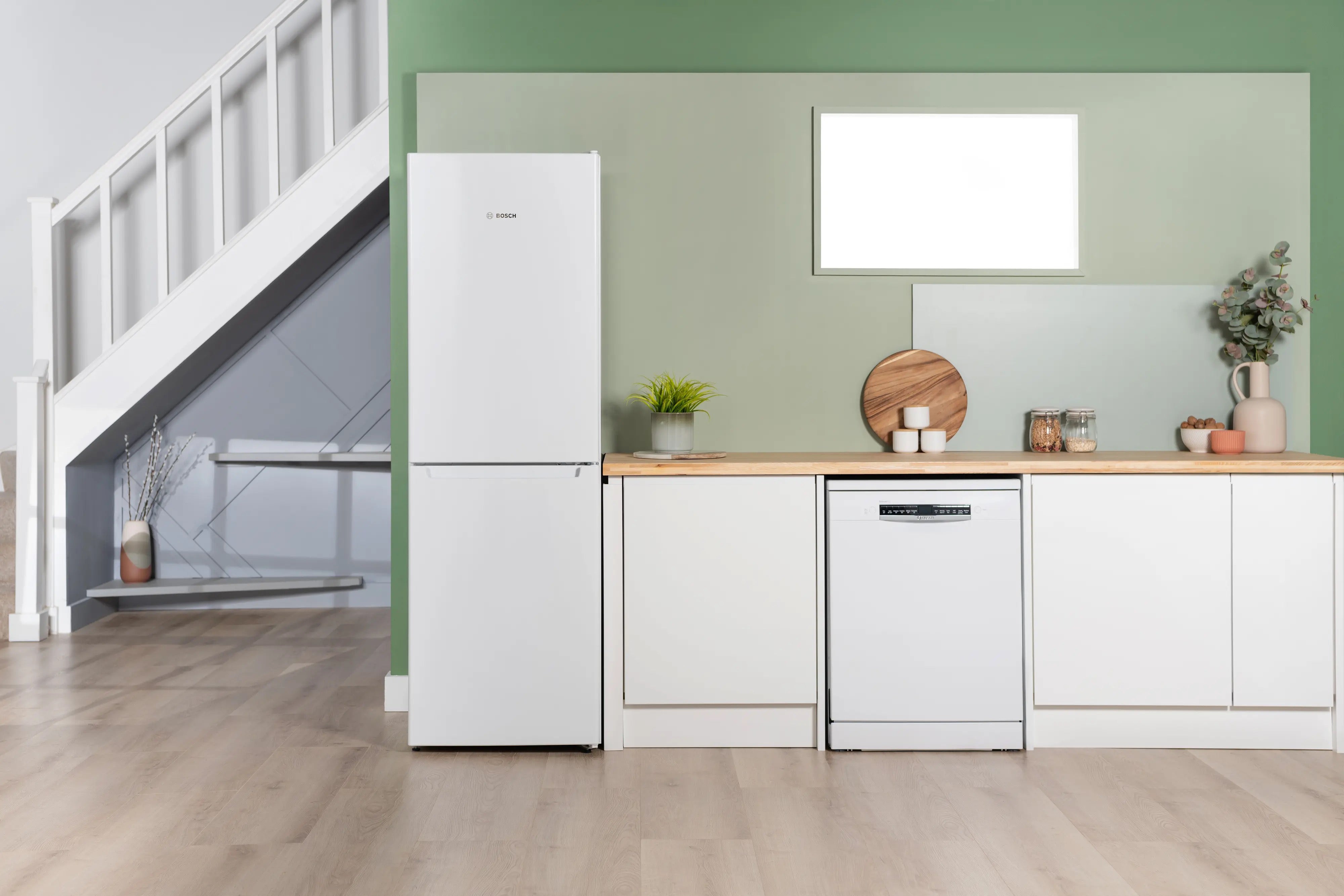 Bosch Series 2 Free-standing fridge-freezer White, Total No Frost - KGN34NWEAG