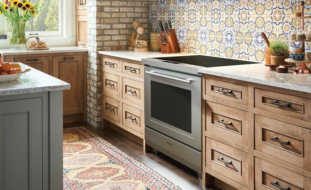 Wolf Transitional Induction Range, 5 Burner ICBIR36550/S/T