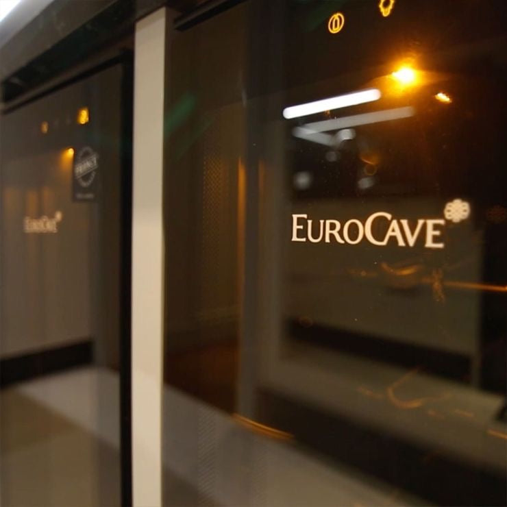 EuroCave 12-bottle wine bar - brings wine to the correct temperature and preserves open bottles