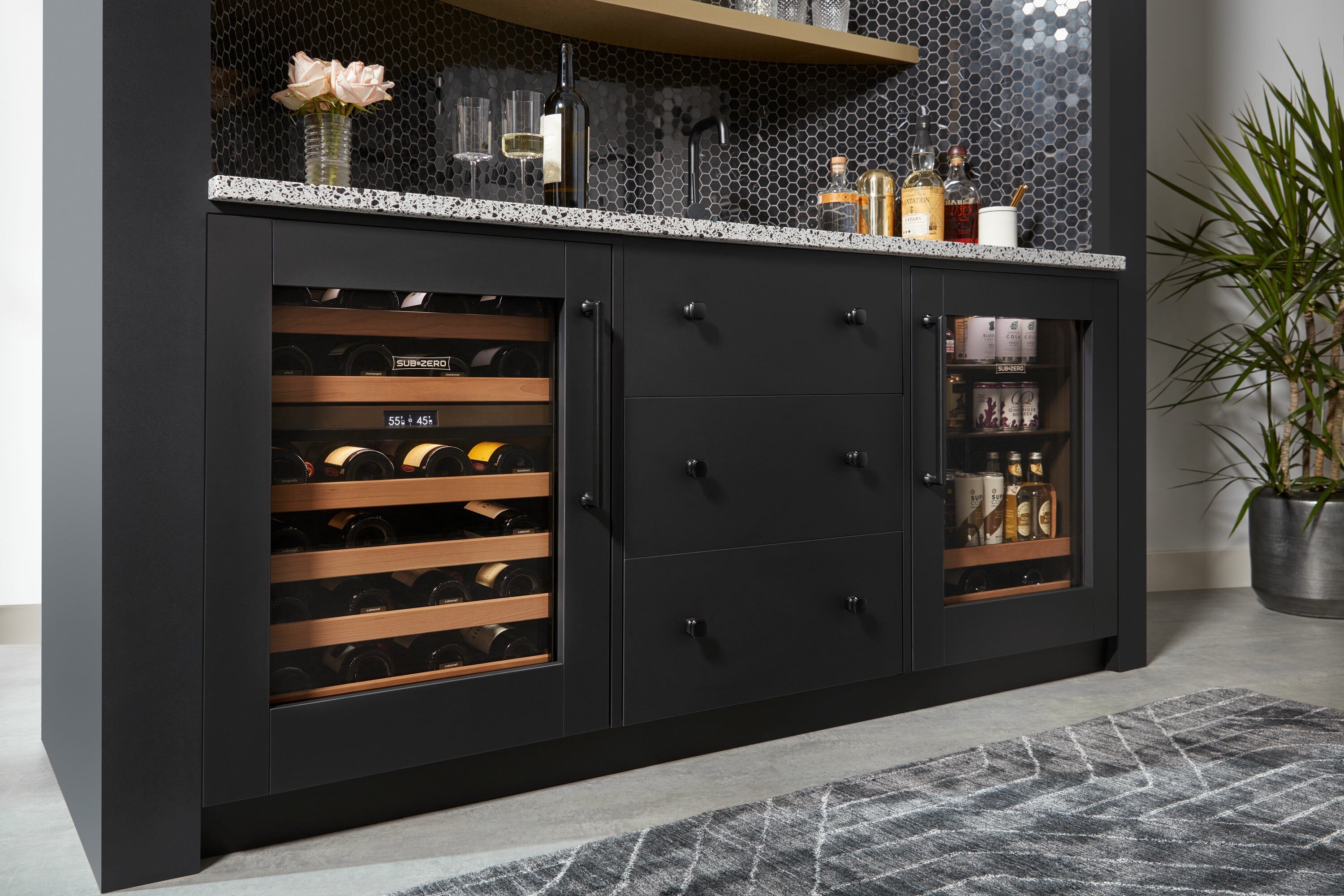 Sub-Zero Undercounter Beverage Centre ICBDEU2450BG