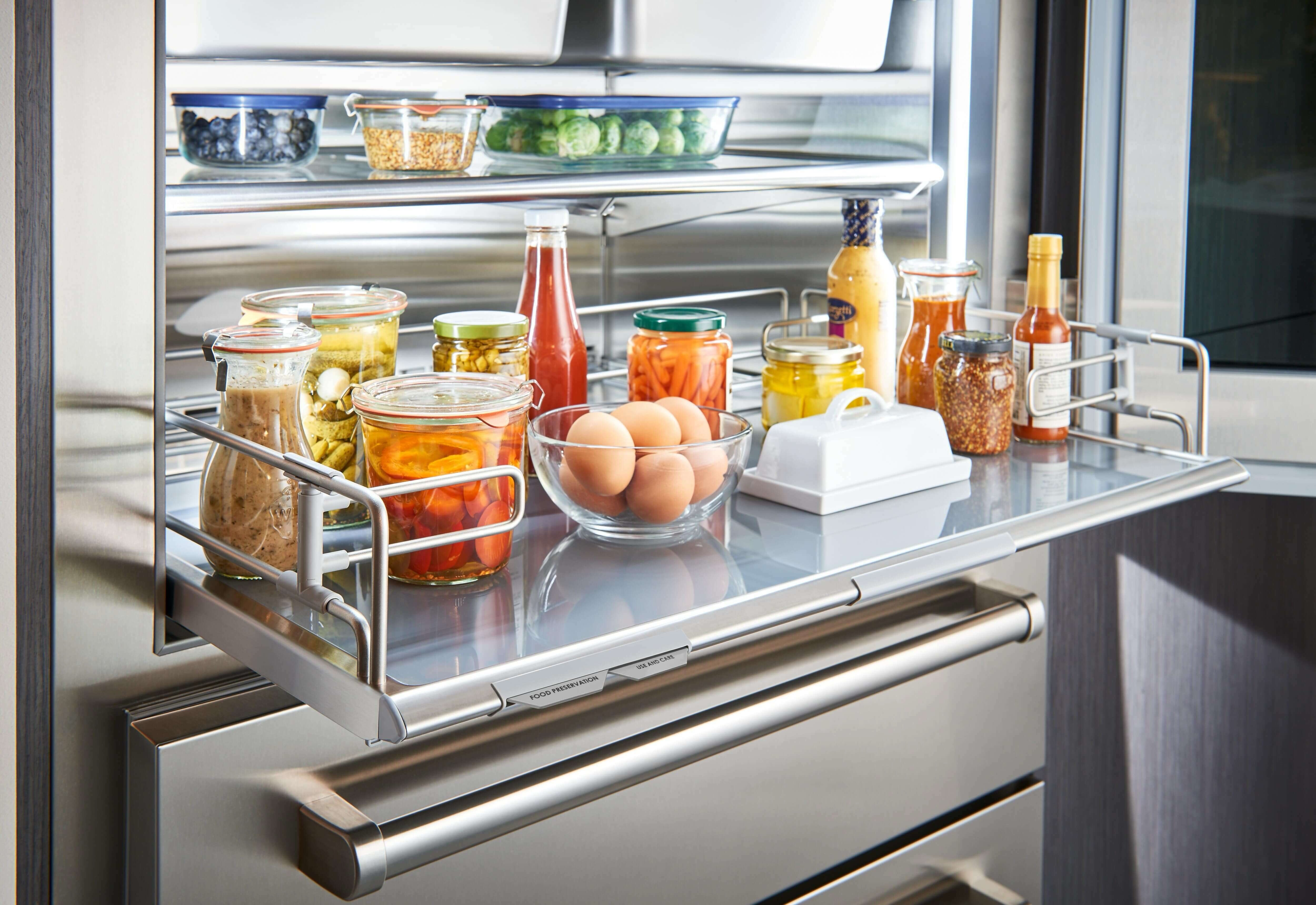 Sub-Zero PRO Refrigerator/Freezer with Glass Door ICBPRO3650G