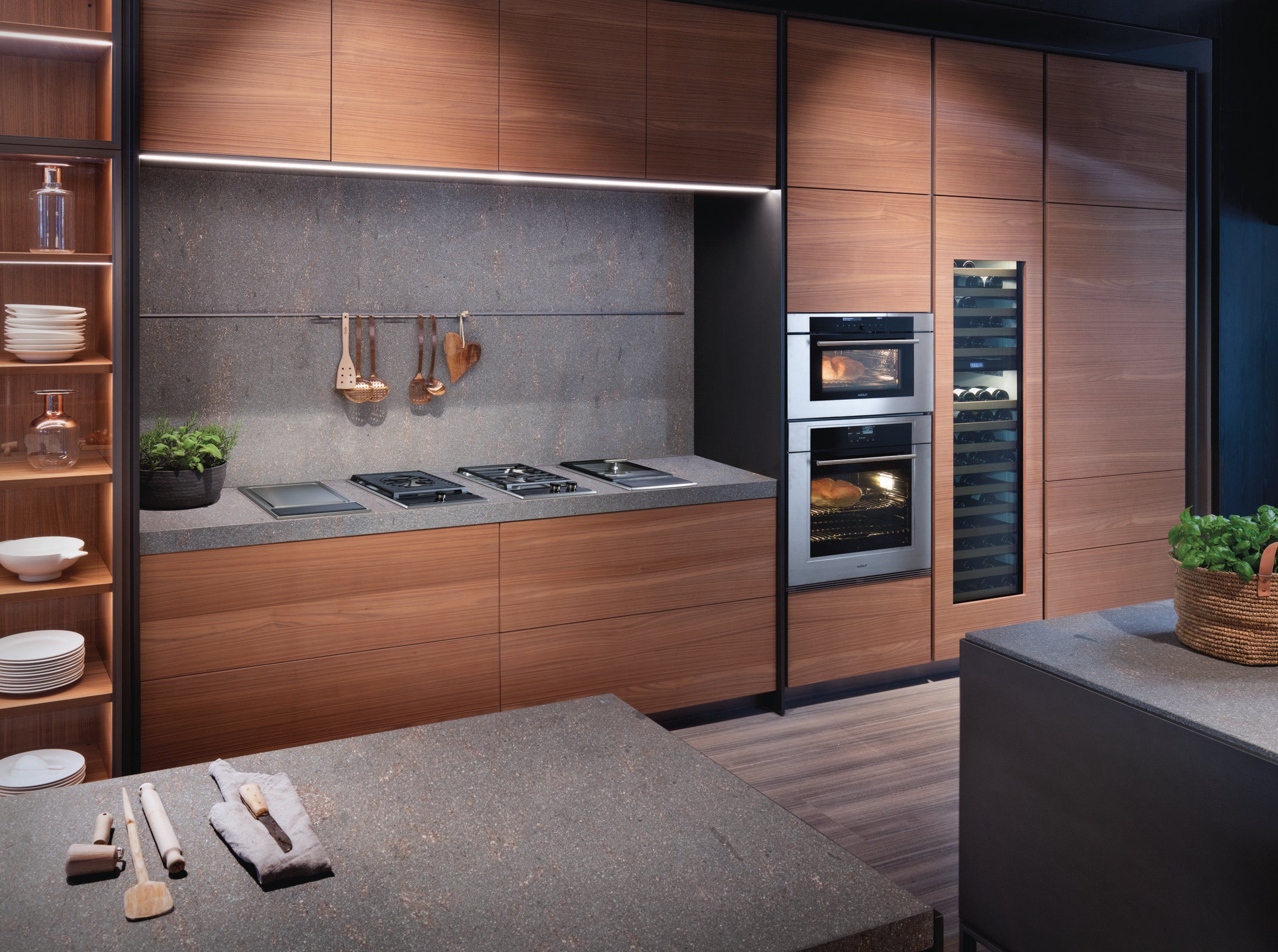 Wolf M Series Transitional Single Oven ICBSO3050TM/S/T