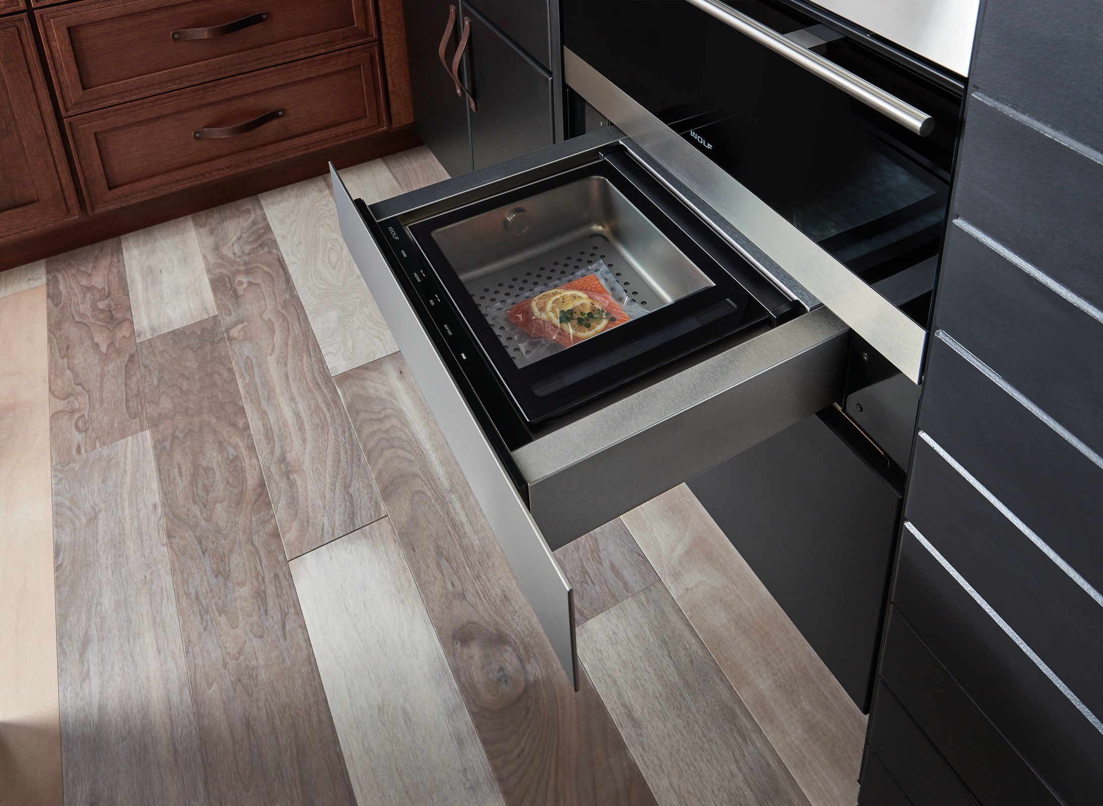 Wolf Vacuum Seal Drawer ICBVS24
