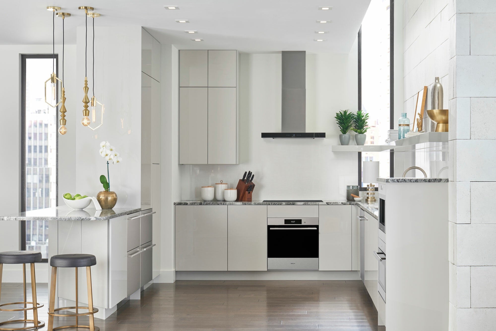 Wolf 60cm Built-In Single Oven ICBSO2450TE/S/T