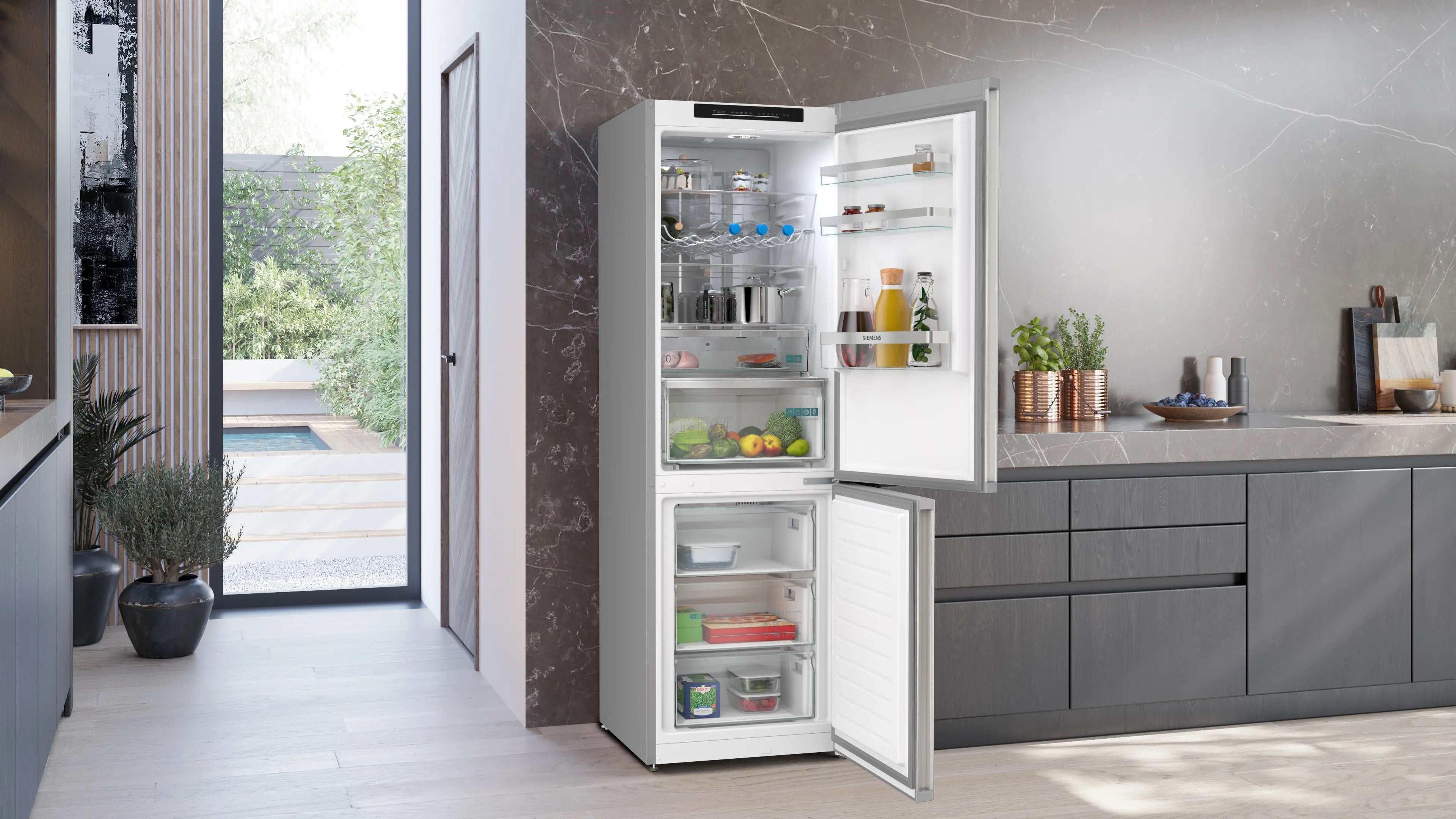 Siemens iQ300 Free-standing fridge-freezer with freezer at bottom 186 x 60 cm Stainless steel - KG36NVICG
