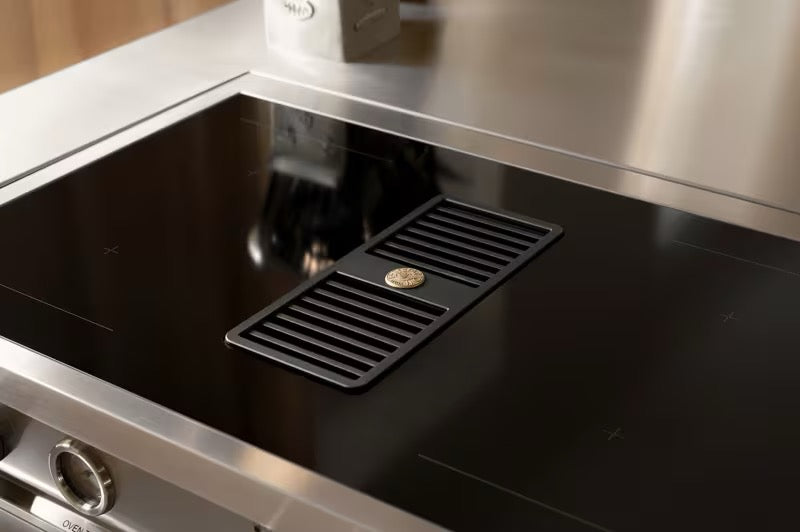 Bertazzoni Master Series 90cm Air-Tec cooker with induction top and integrated hood