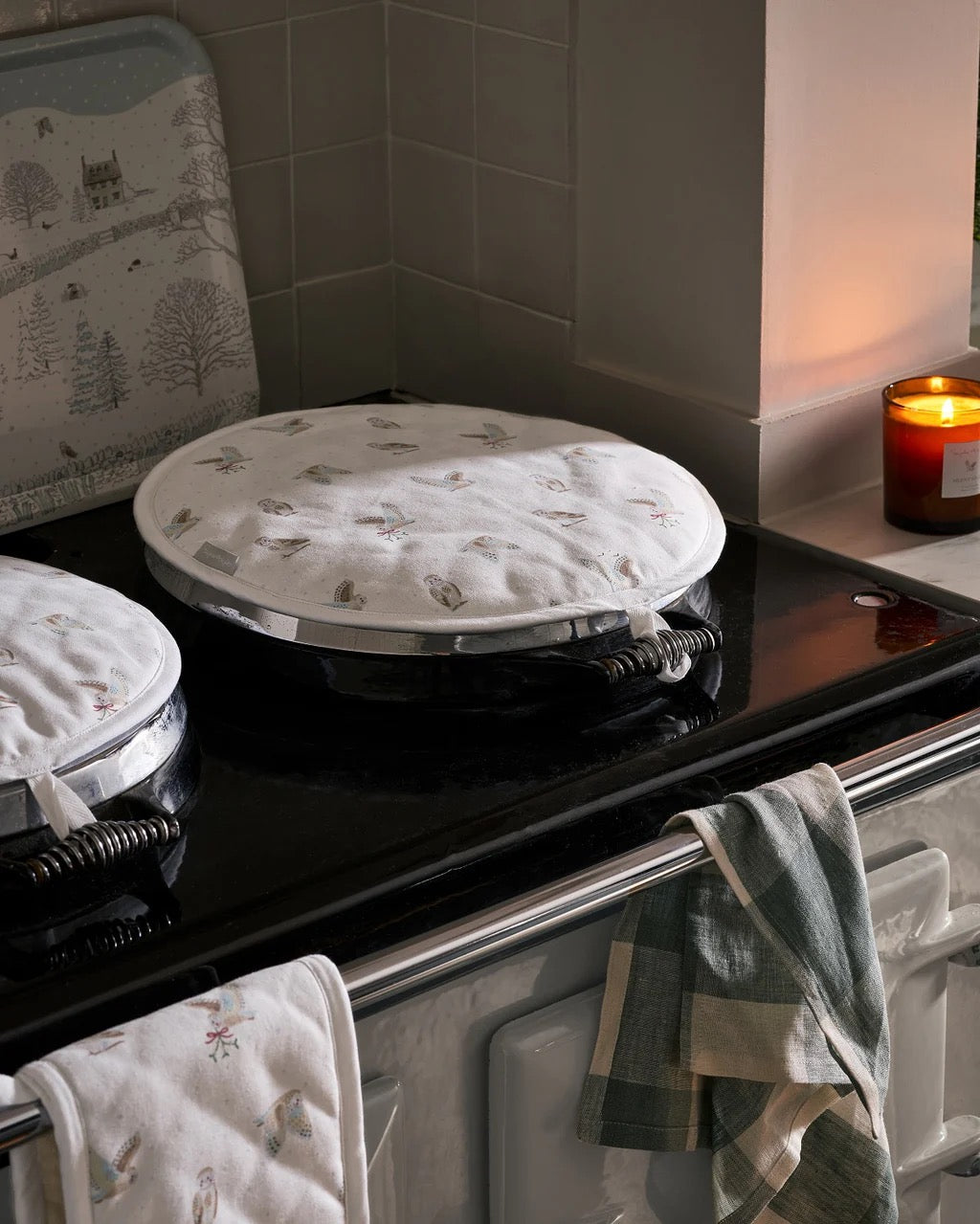 Sophie Allport Snowy Owls Circular Hob Cover