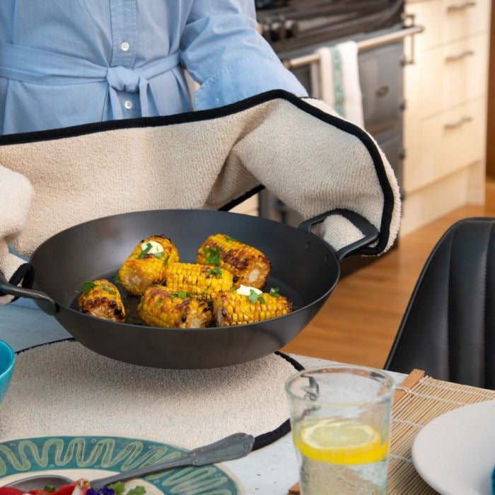 AGA black iron 28cm two side handles serving pan